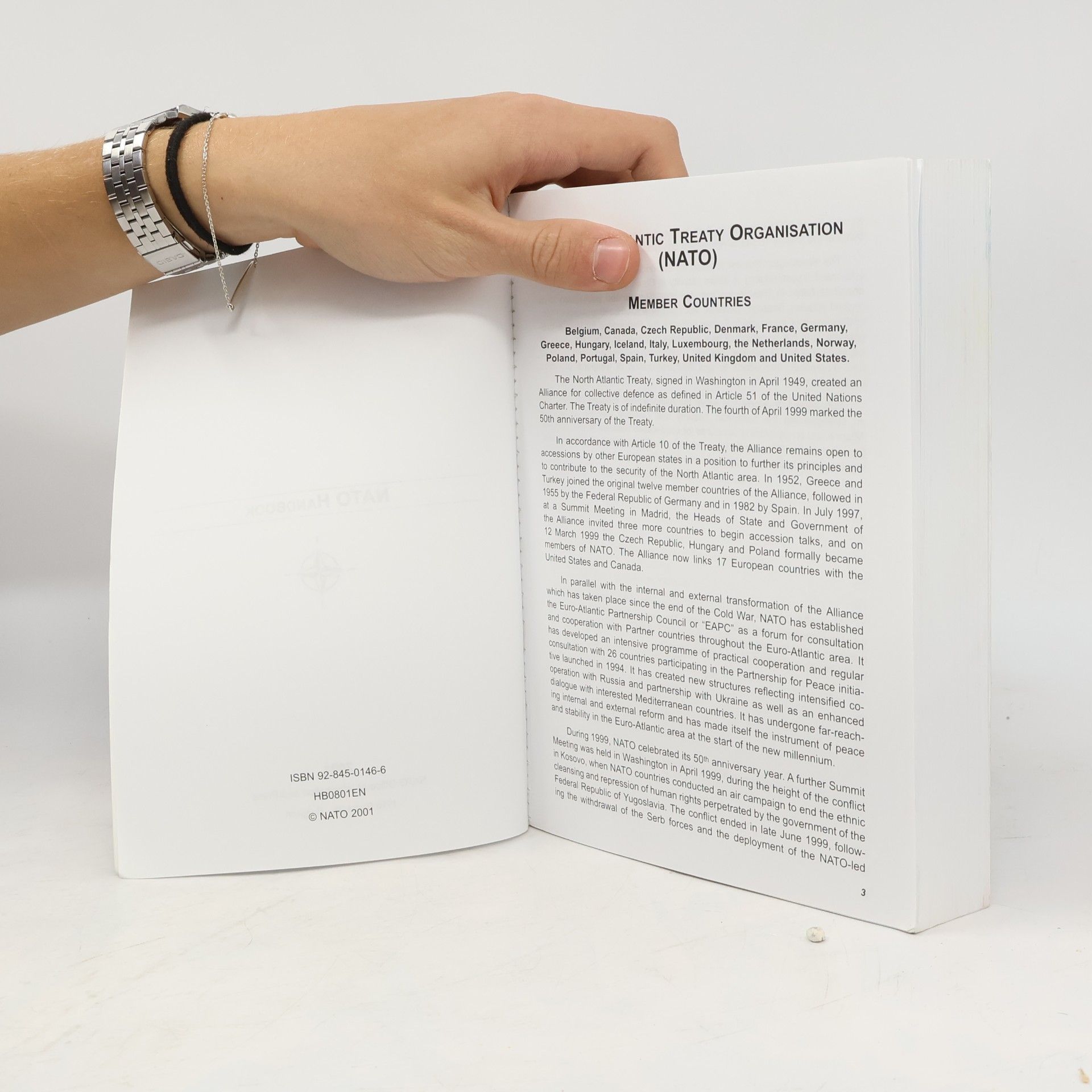 Autorenkollektiv NATO handbook
