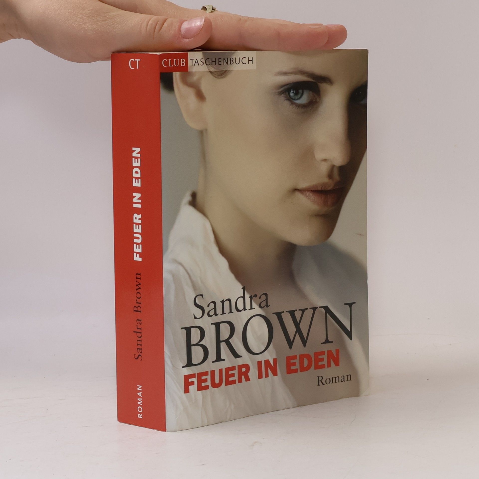 Sandra Brown Feuer in Eden
