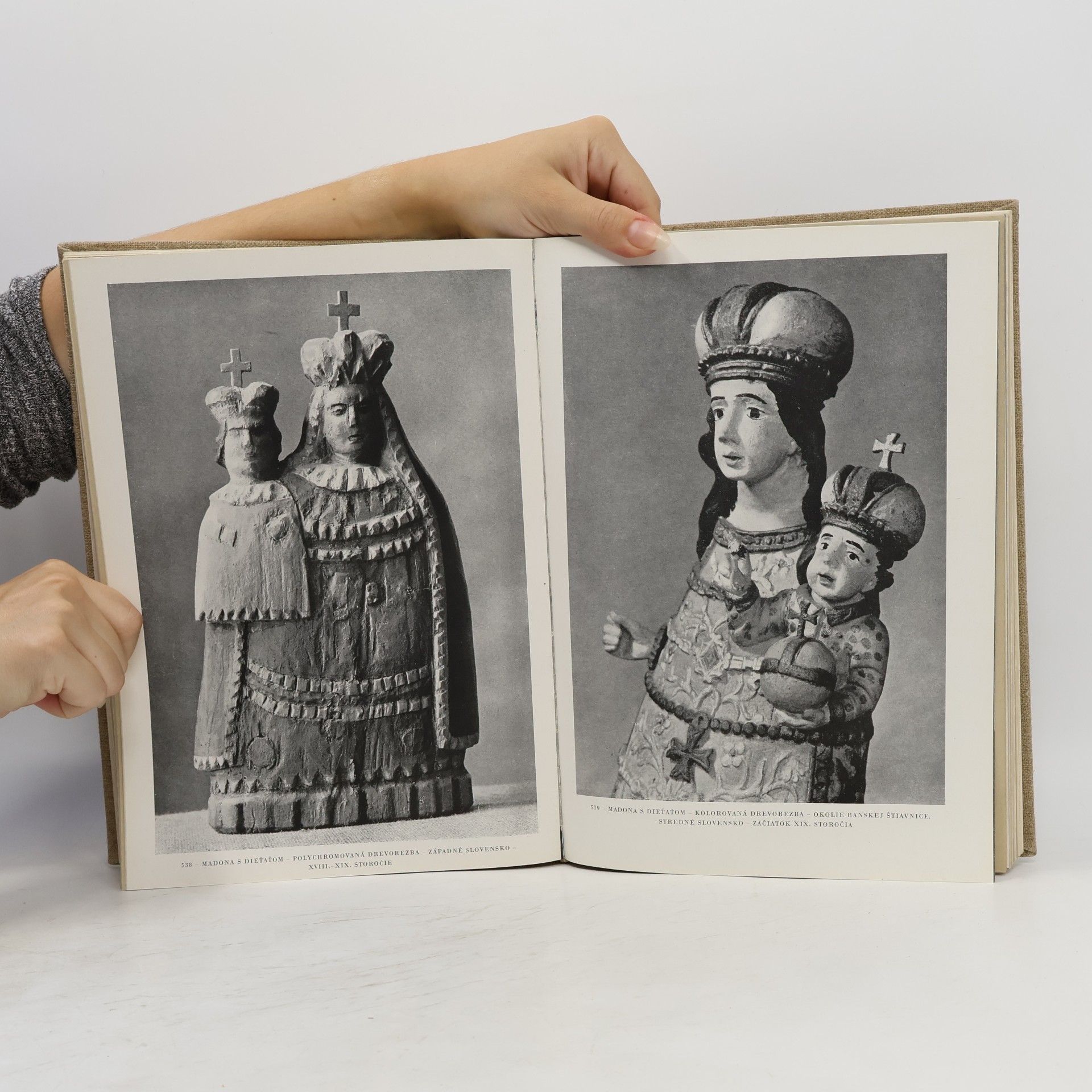 Rudolf Mrlian Slovenské ľudové umenie : výtvarný prejav II.