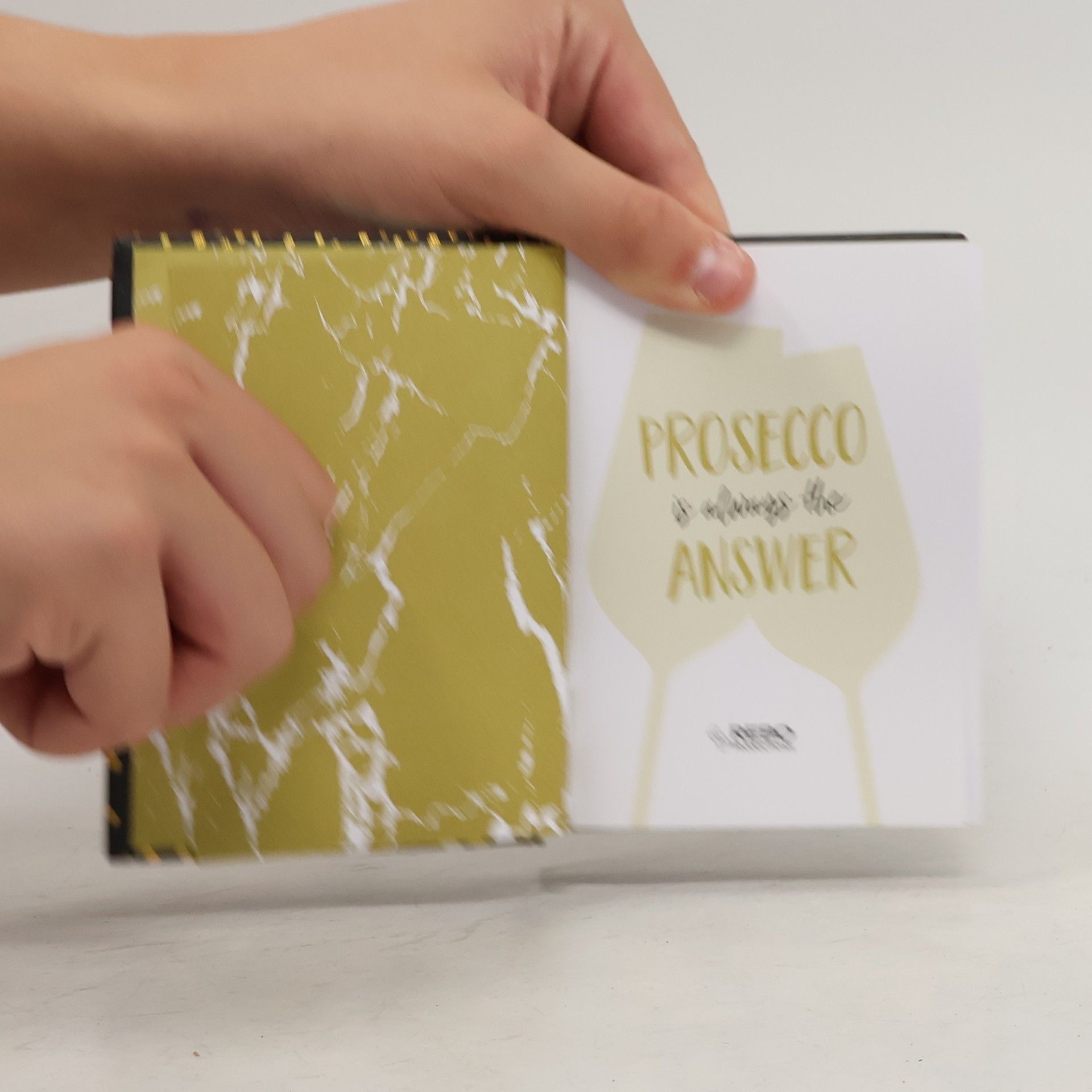 Cadeauboeken: Prosecco Is Always The Answer