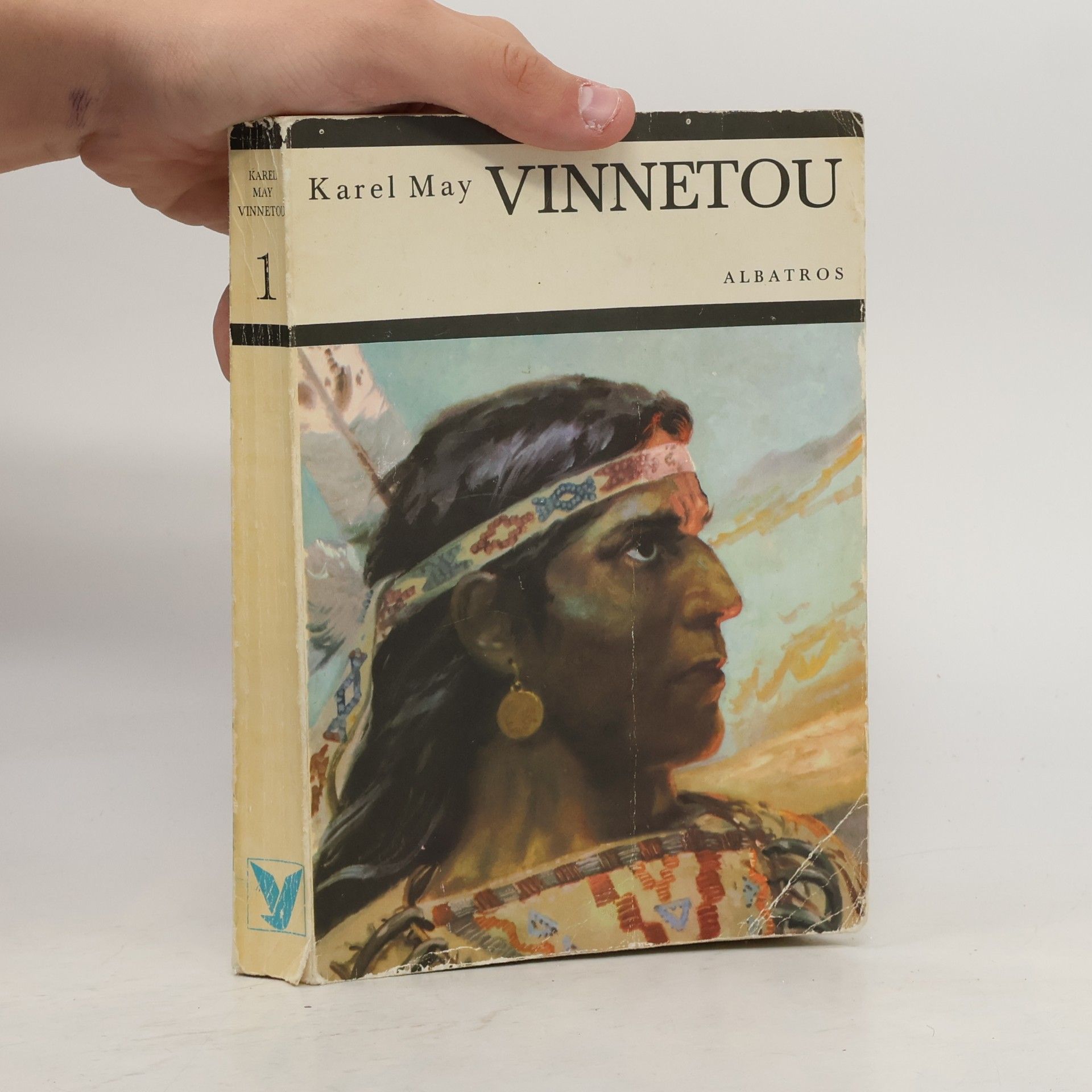 Karel May VINNETOU