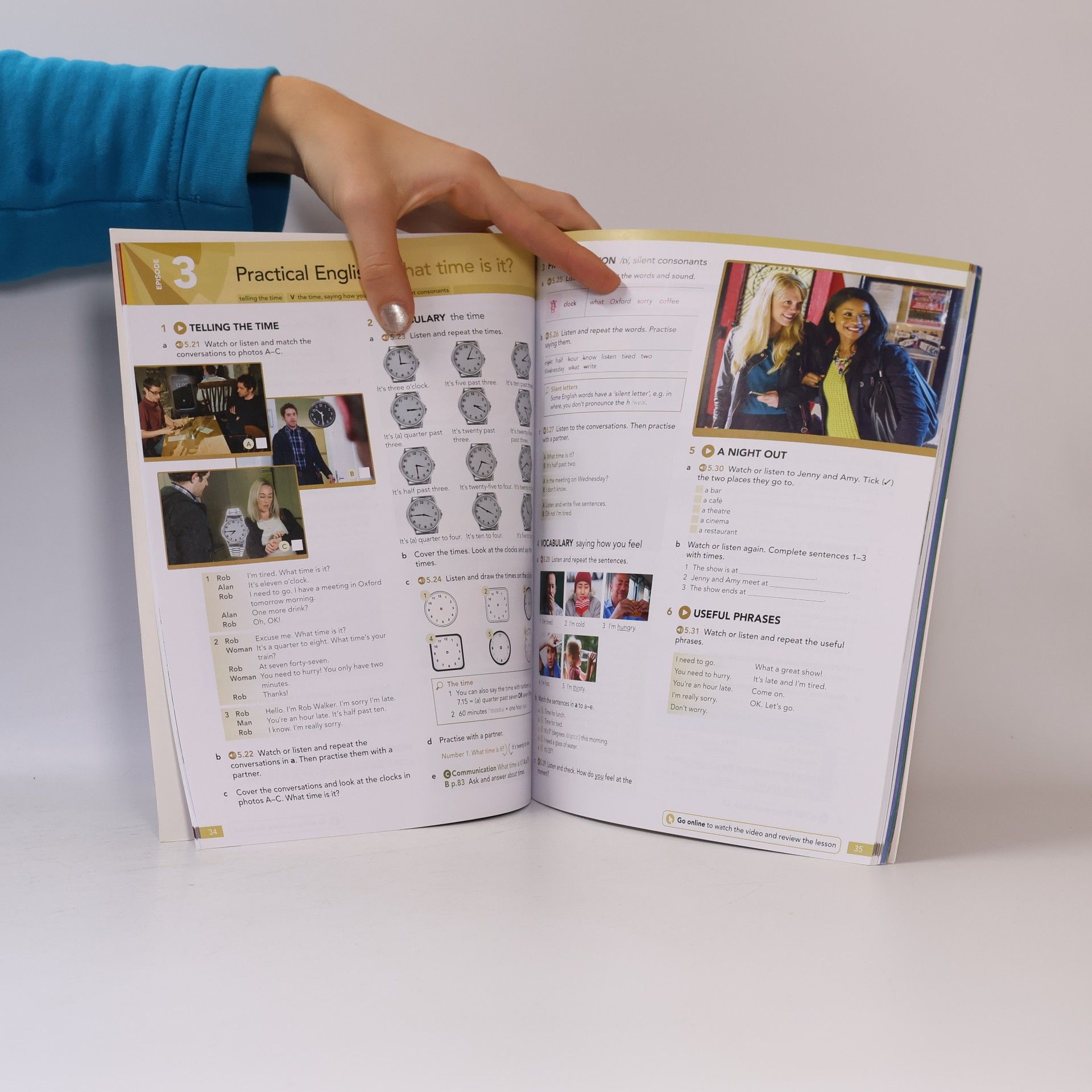 Clive Oxenden English File Fourth Edition Beginner Student's Book