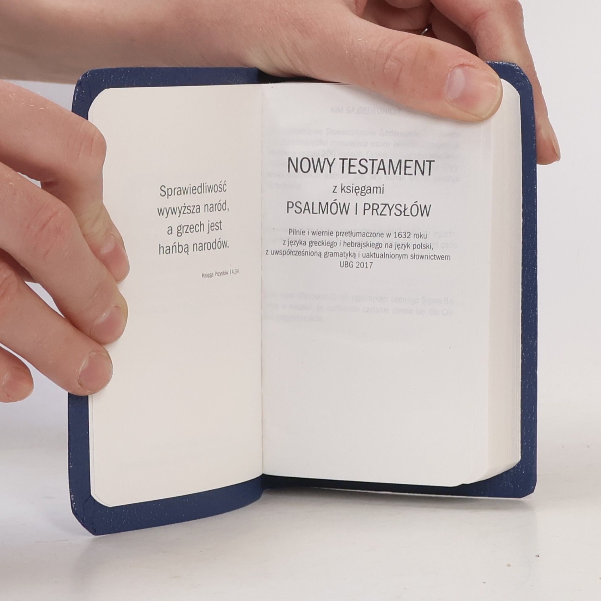 Various authors Nowy testament z ksiegami psalmów i przyslów