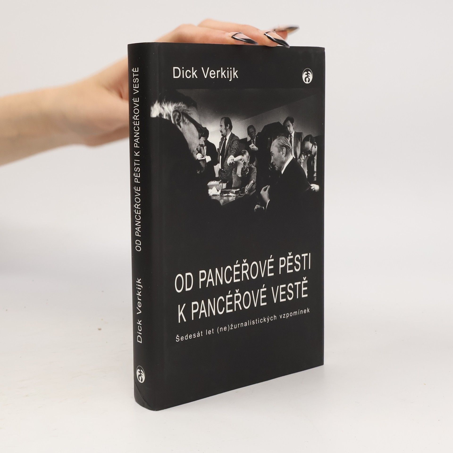 Od pancéřové pěsti k pancéřové vestě : šedesát let (ne)žurnalistických vzpomínek