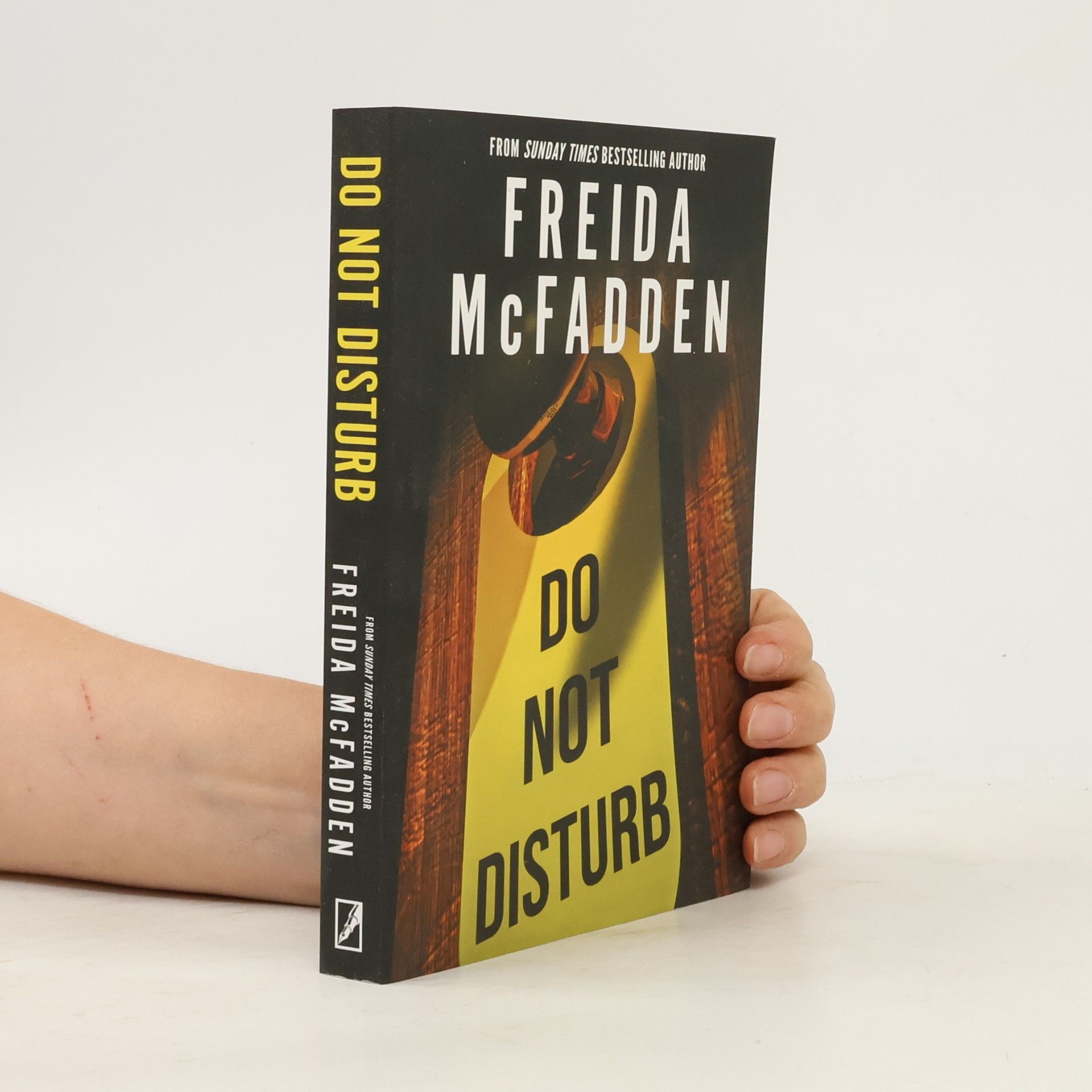 Freida McFadden Do Not Disturb