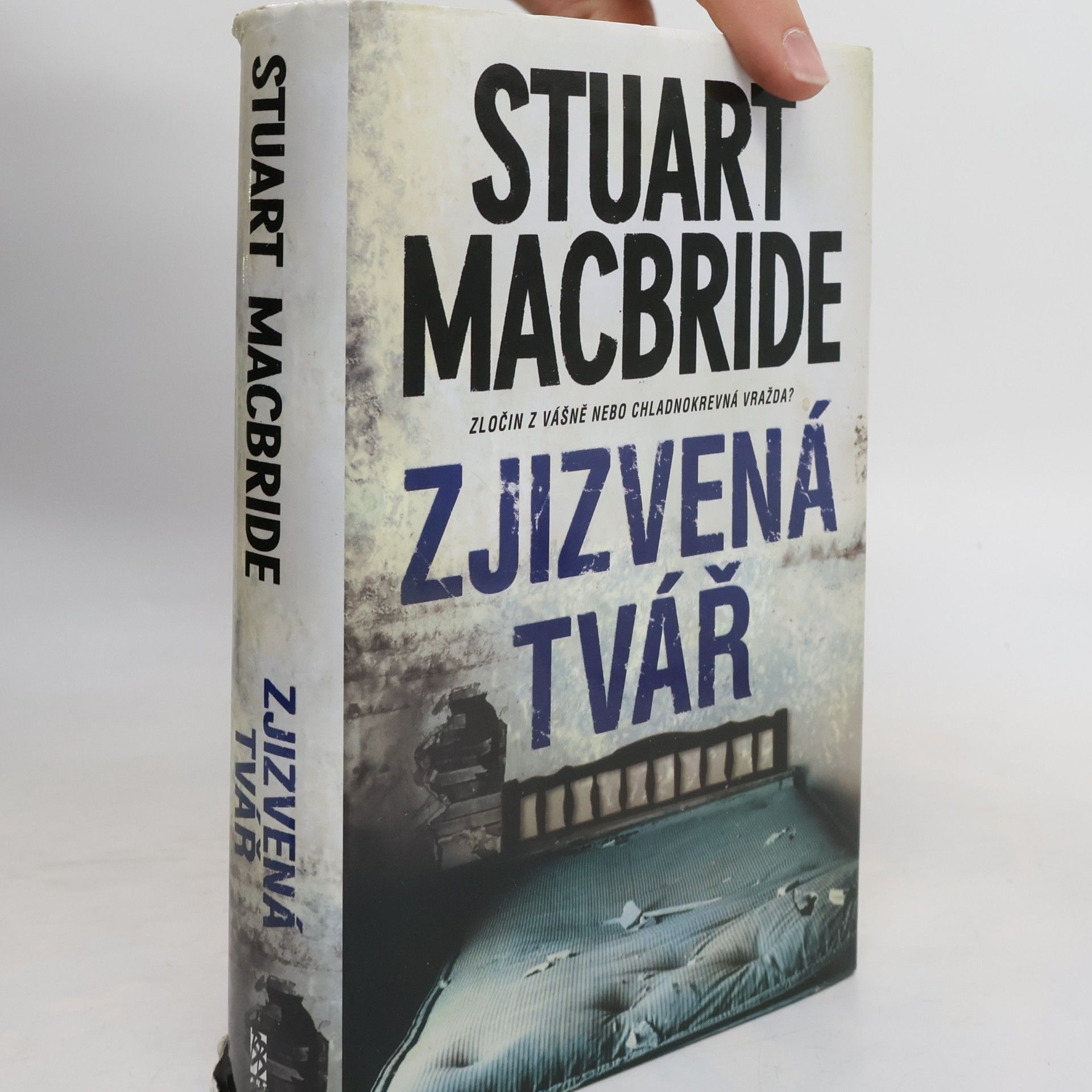 Stuart MacBride Zjizvená tvář
