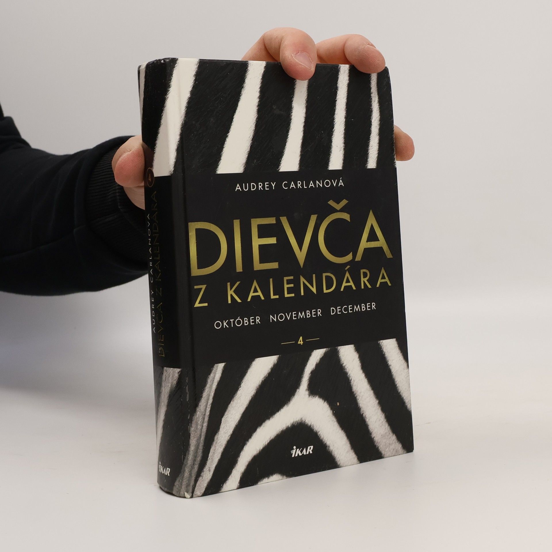 Dievča z kalendára 4. Október november december
