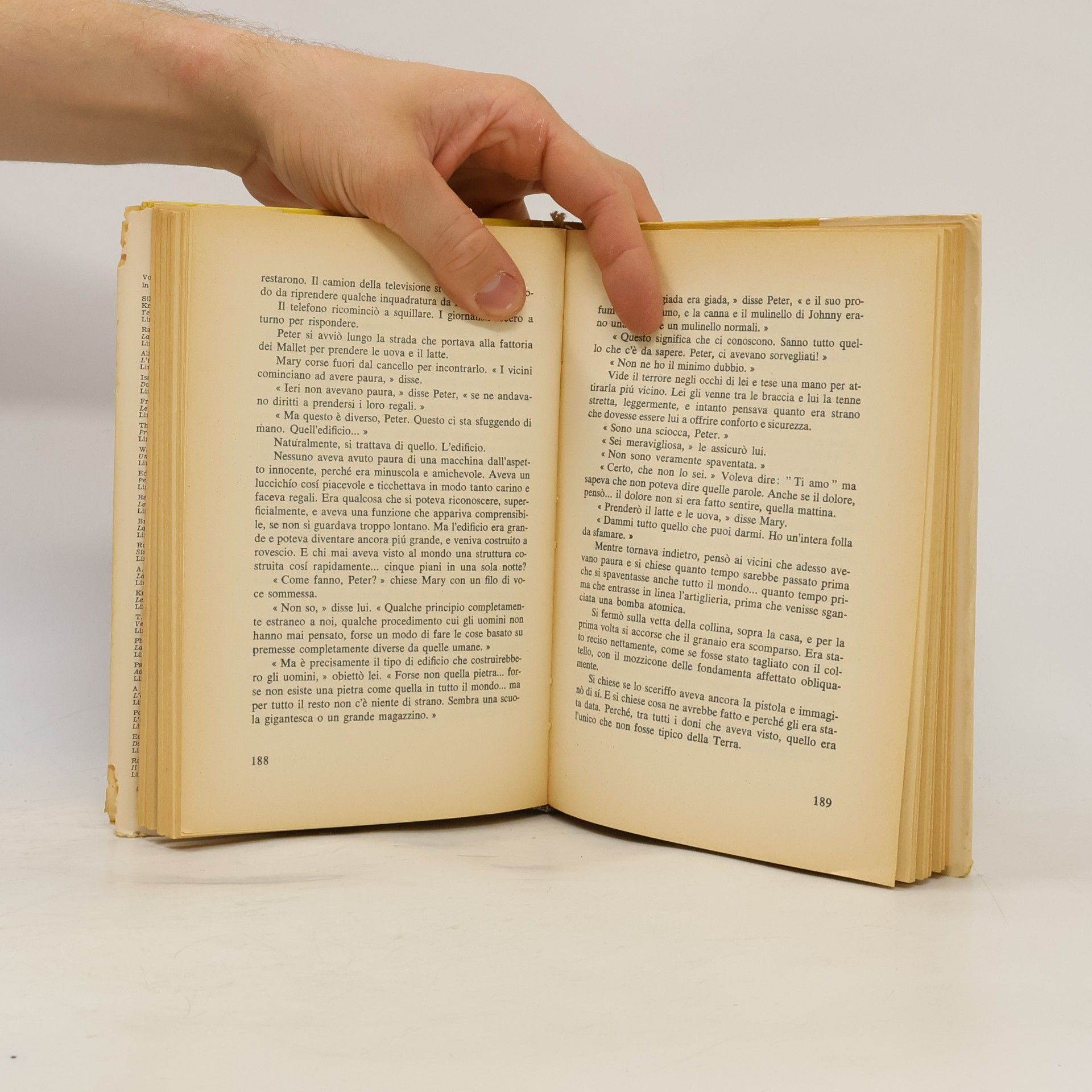 Clifford D. Simak stranieri nell'universo