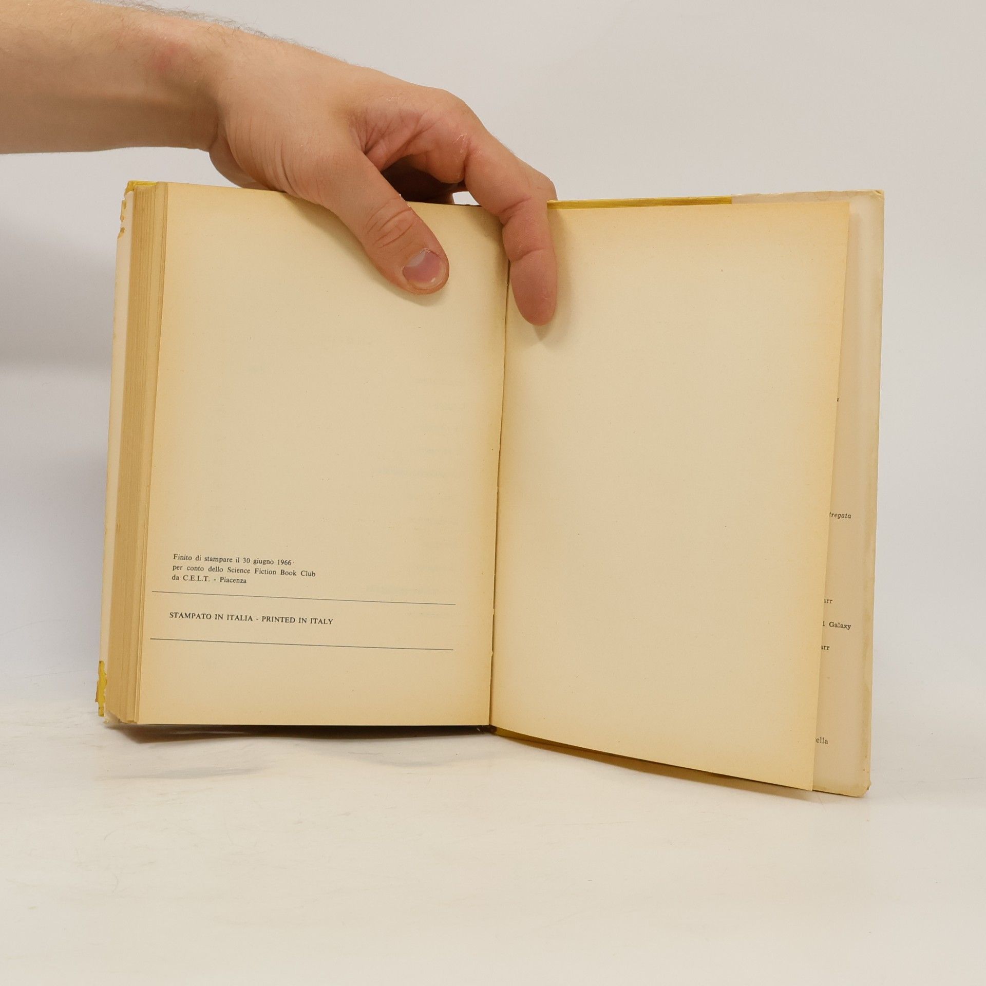 Clifford D. Simak stranieri nell'universo
