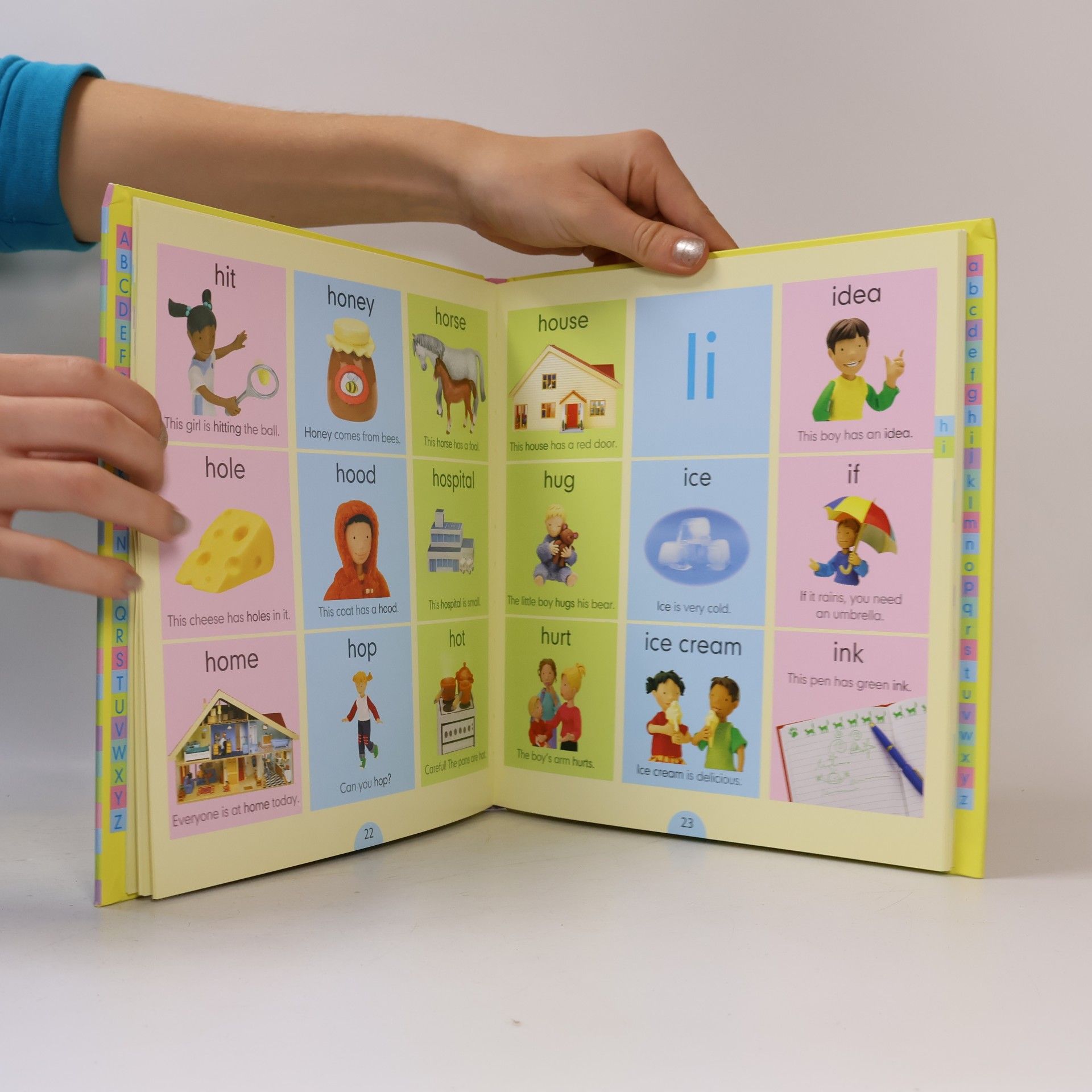 Felicity Brooks Very first english dictionary