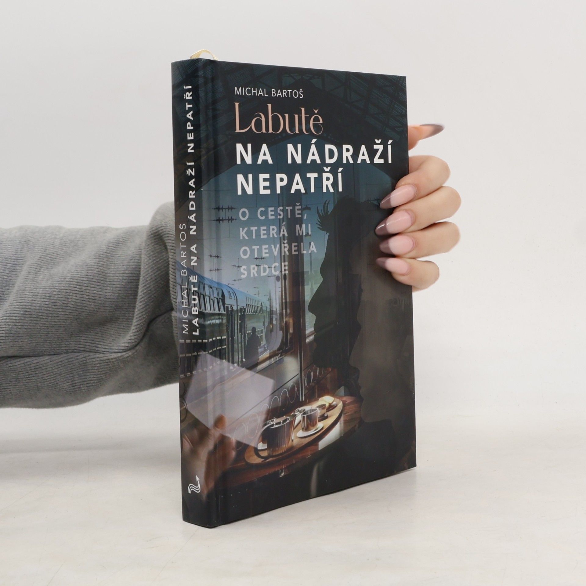 Michal Bartoš Labutě na nádraží nepatří