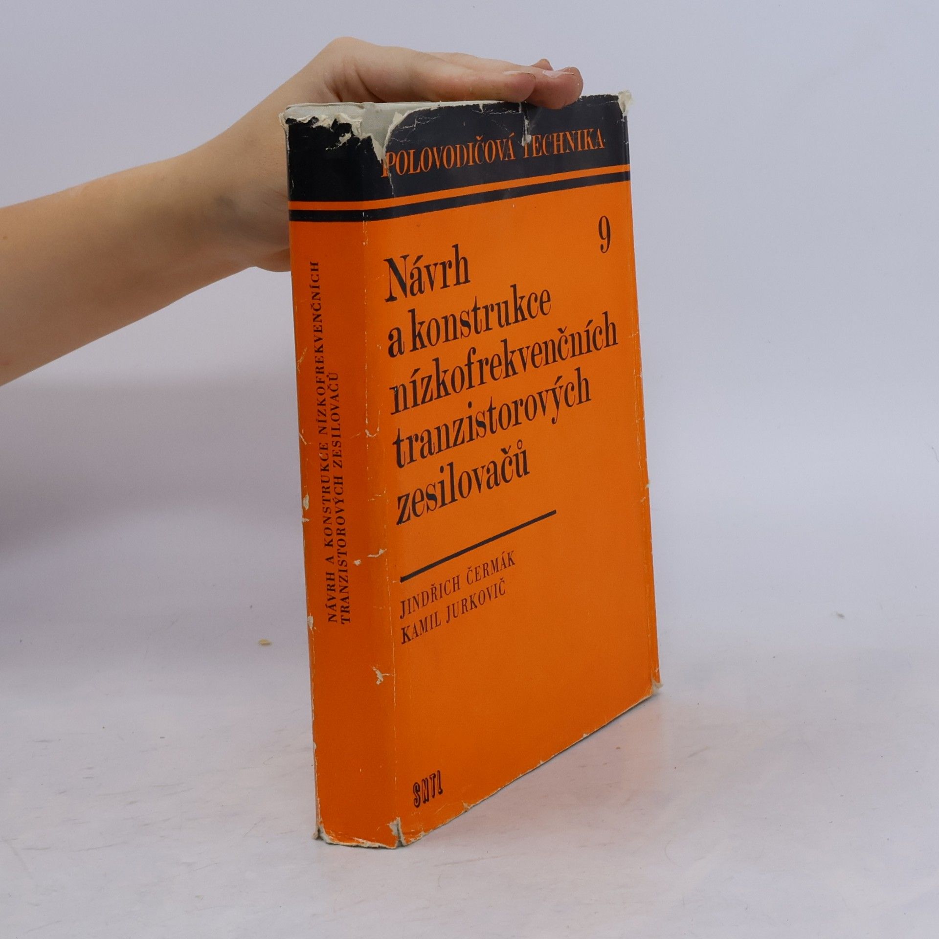 Návrh a konstrukce nízkofrekvenčních tranzistorových zesilovačů