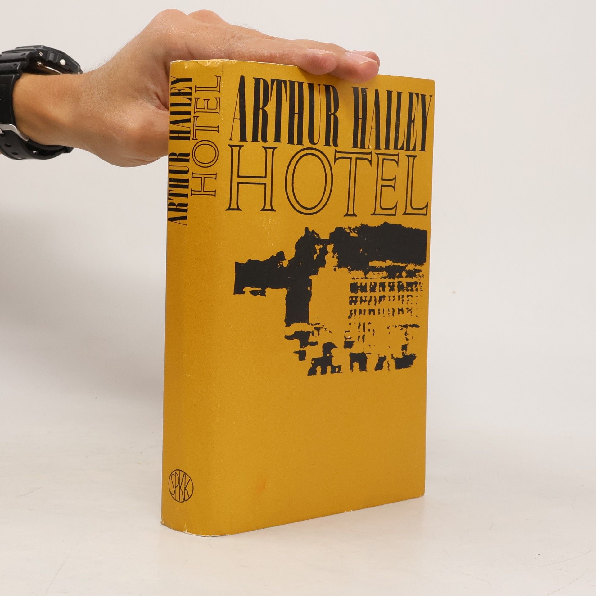 Arthur Hailey Hotel