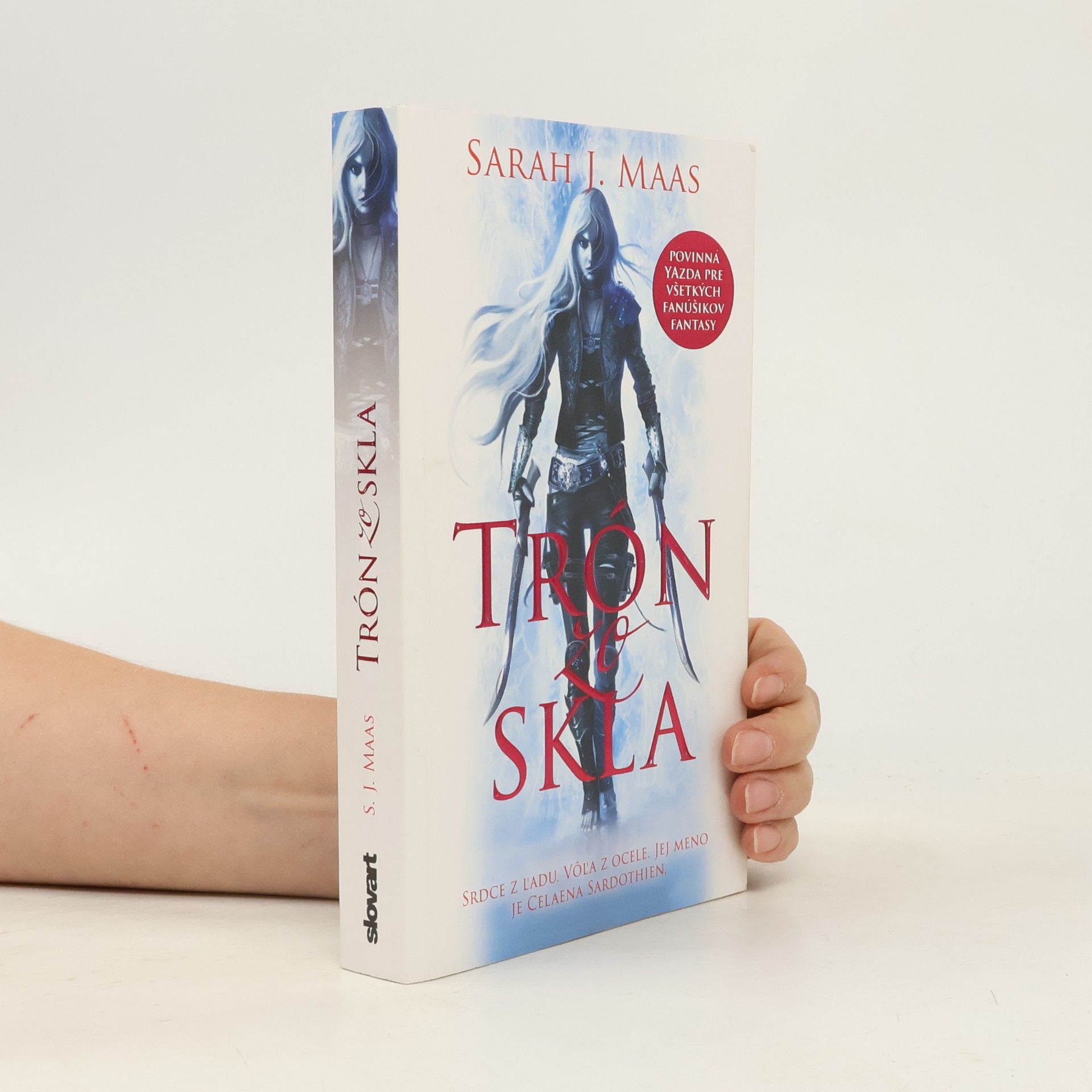 Sarah J. Maas Trón zo skla