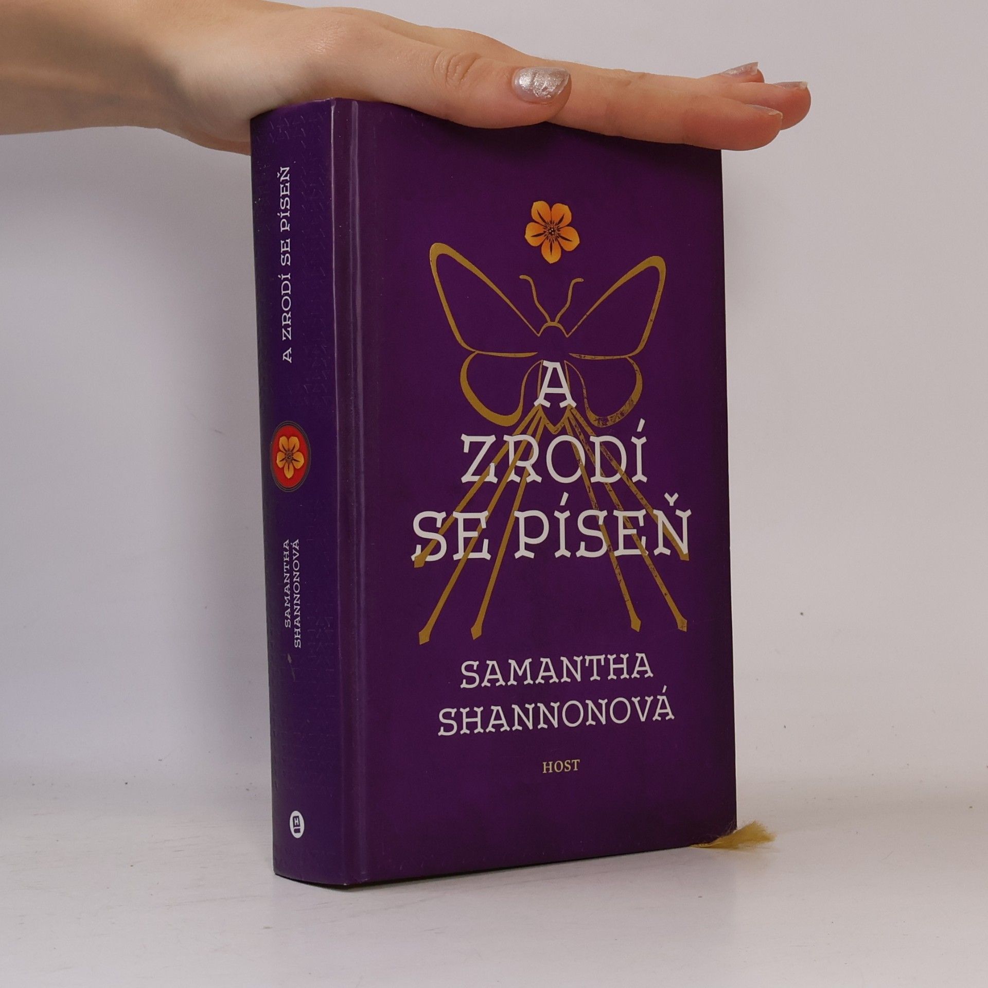 Samantha Shannonová A zrodí se píseň