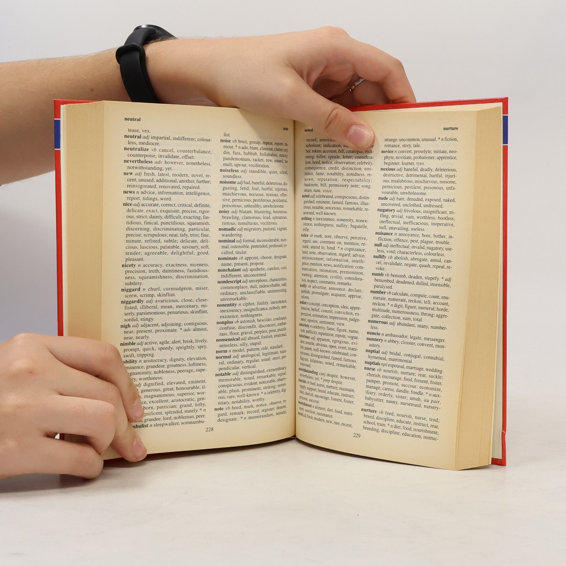 Various authors English Thesaurus - anglický synonymický slovník