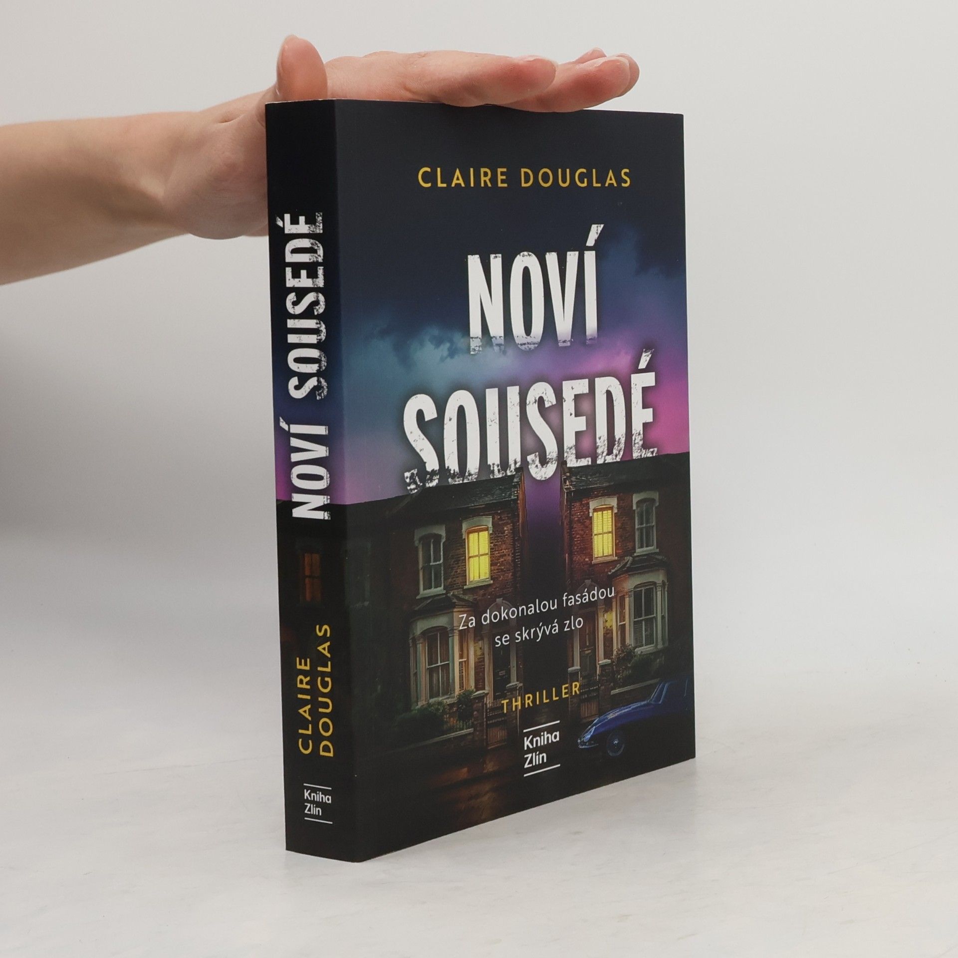Claire Douglas Noví sousedé