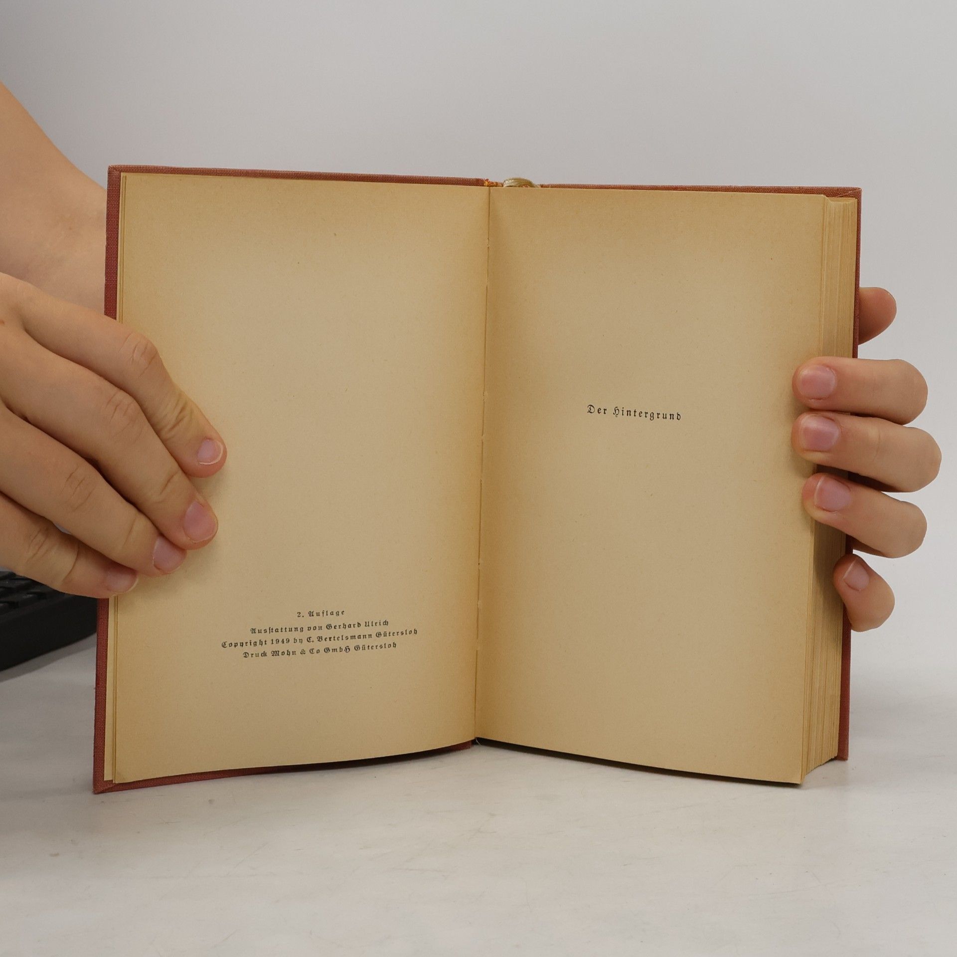 Collectif d'auteurs Der Hintergrund