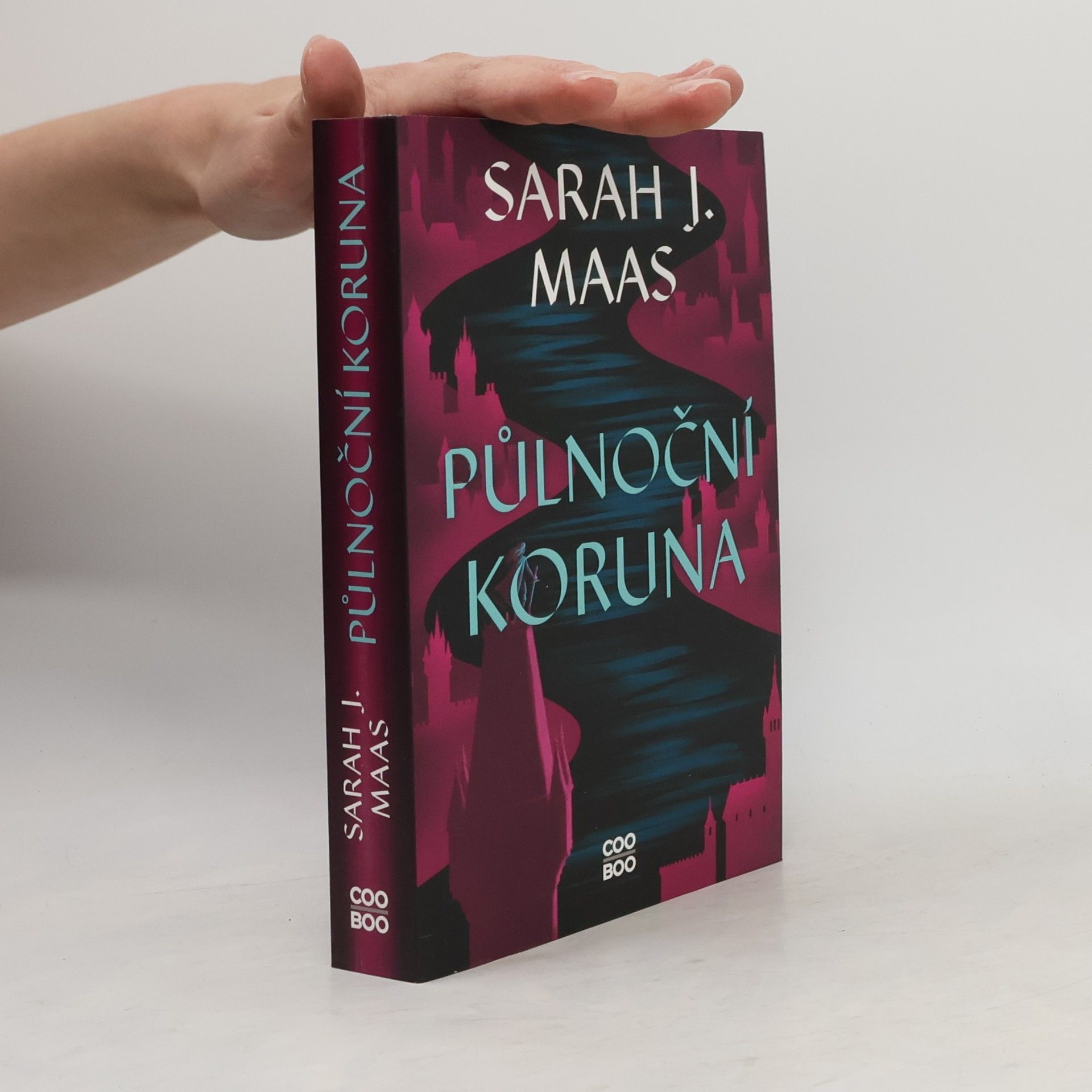 Sarah J. Maas Půlnoční koruna