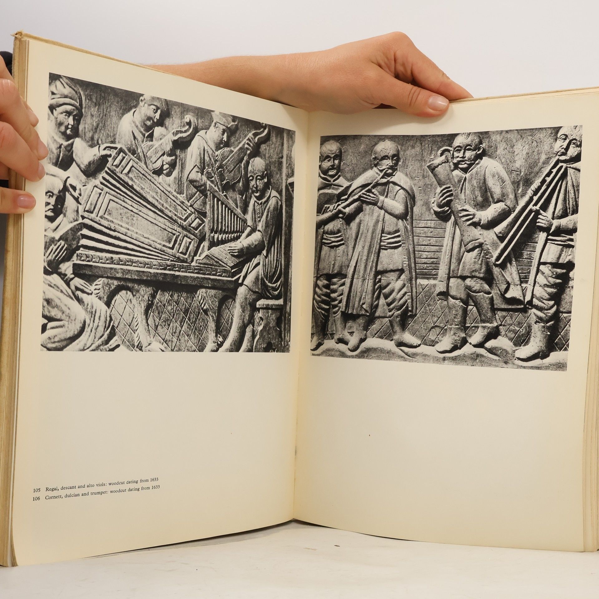 A. Buchner MUSICAL INSTRUMENTS: AN ILLUSTRATED HISTORY
