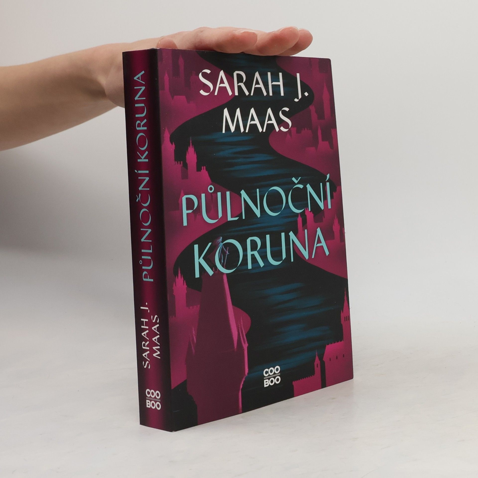 Sarah J. Maas Půlnoční koruna