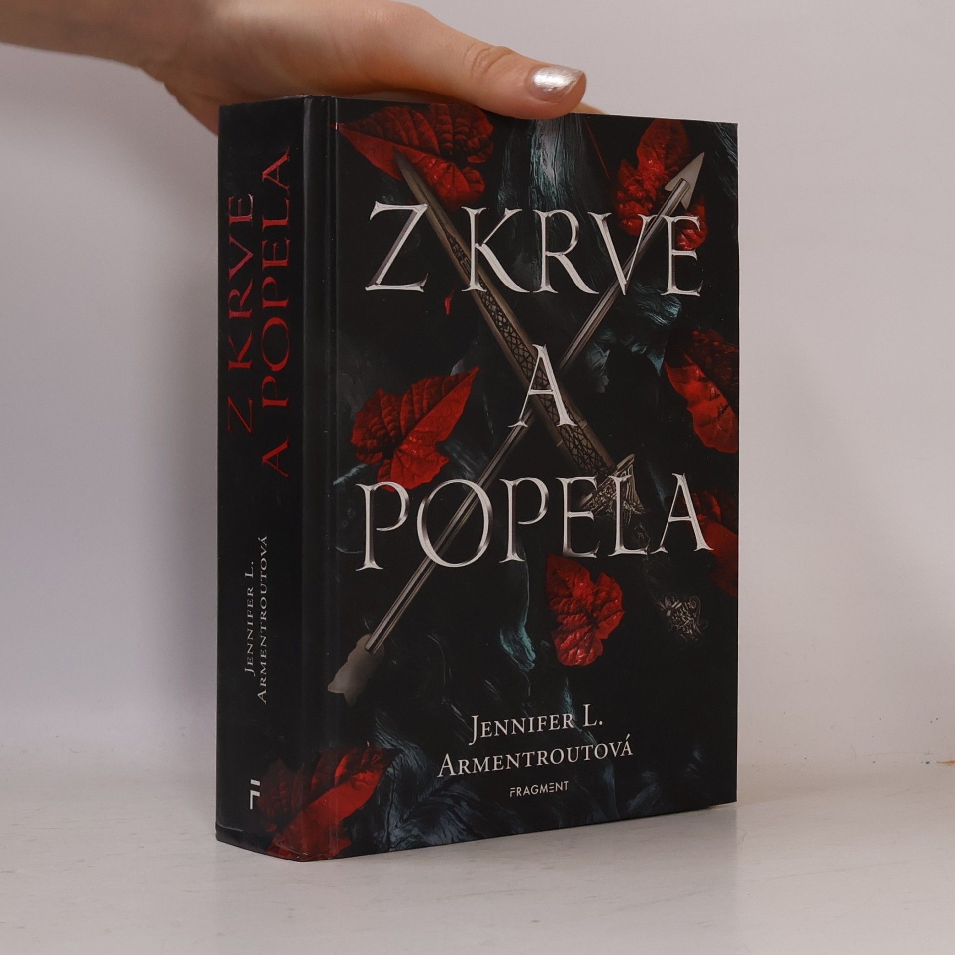 Jennifer L. Armentrout Z krve a popela