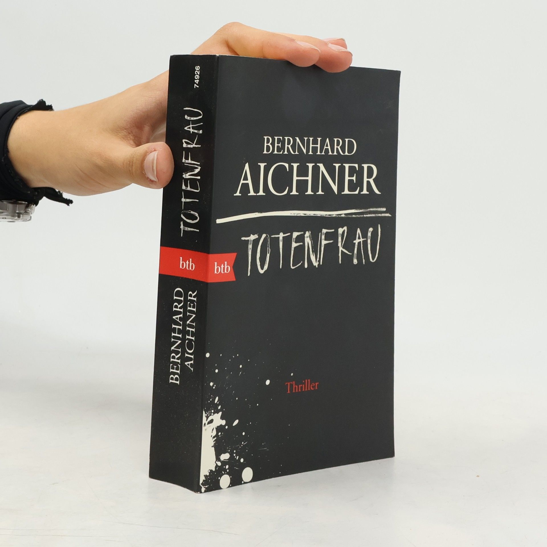 Bernhard Aichner Totenfrau
