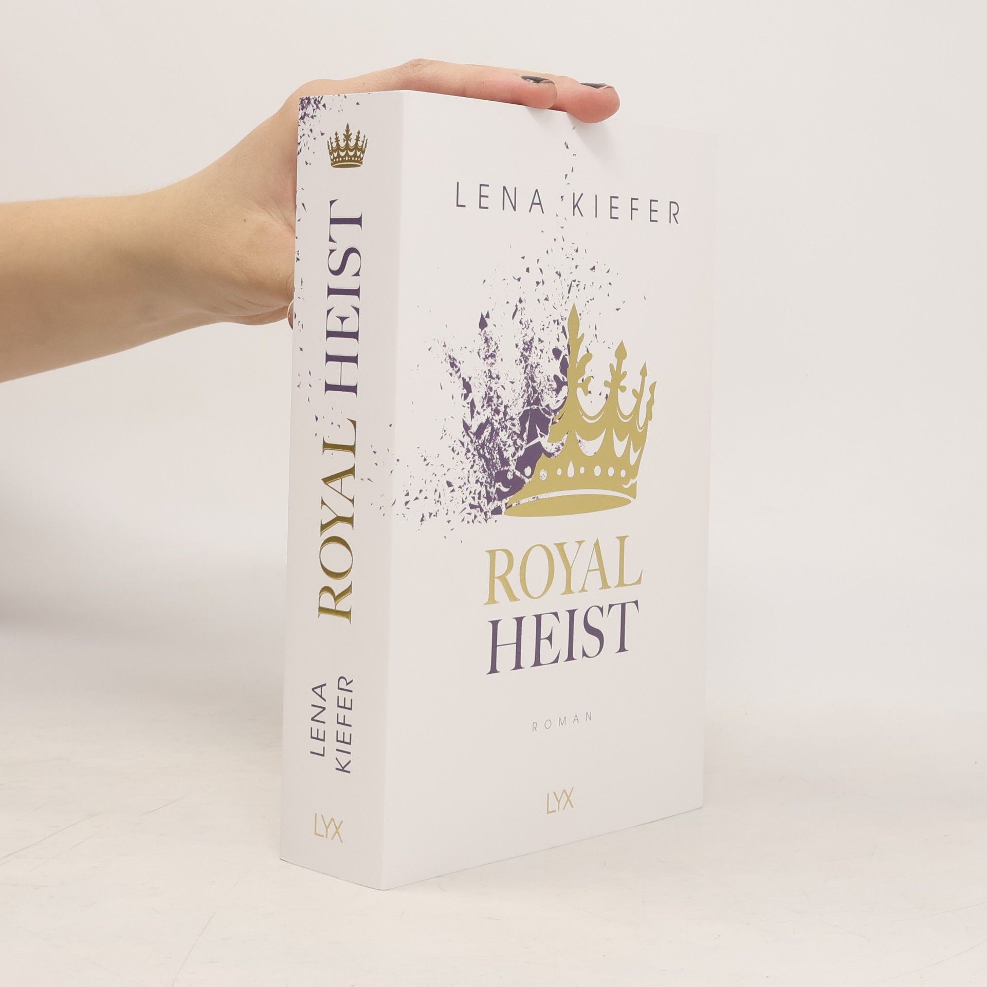 Lena Kiefer Royal Heist
