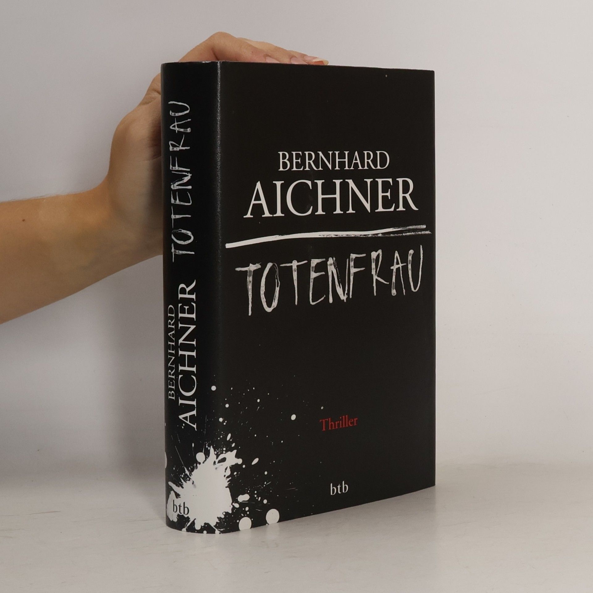 Bernhard Aichner Totenfrau