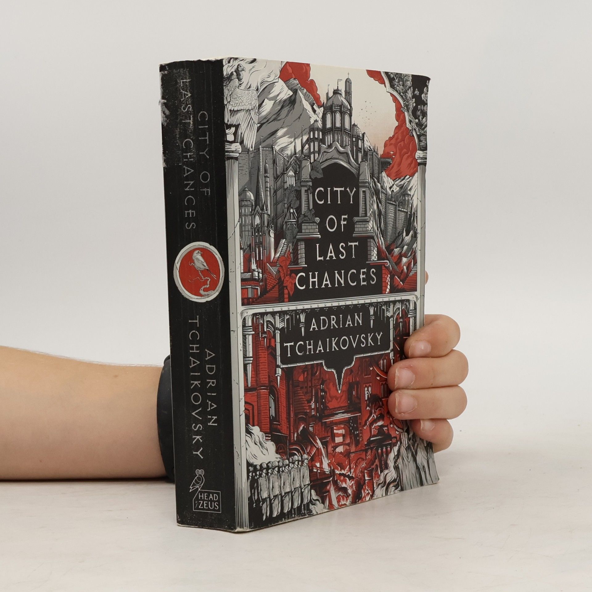 Adrian Tchaikovsky City of Last Chances