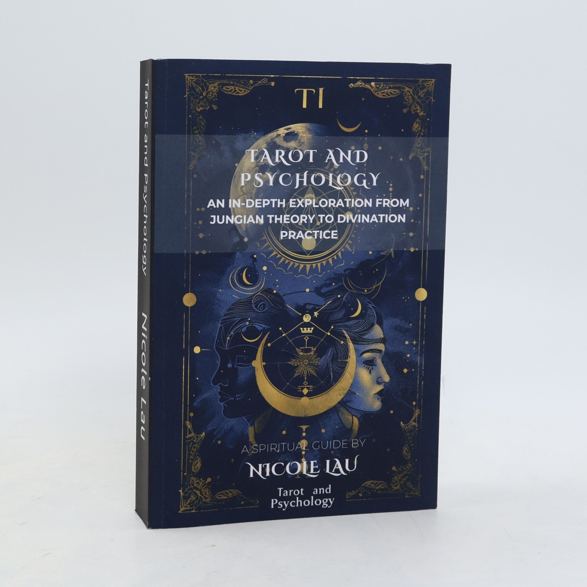 Nicole Lau Tarot and Psychology