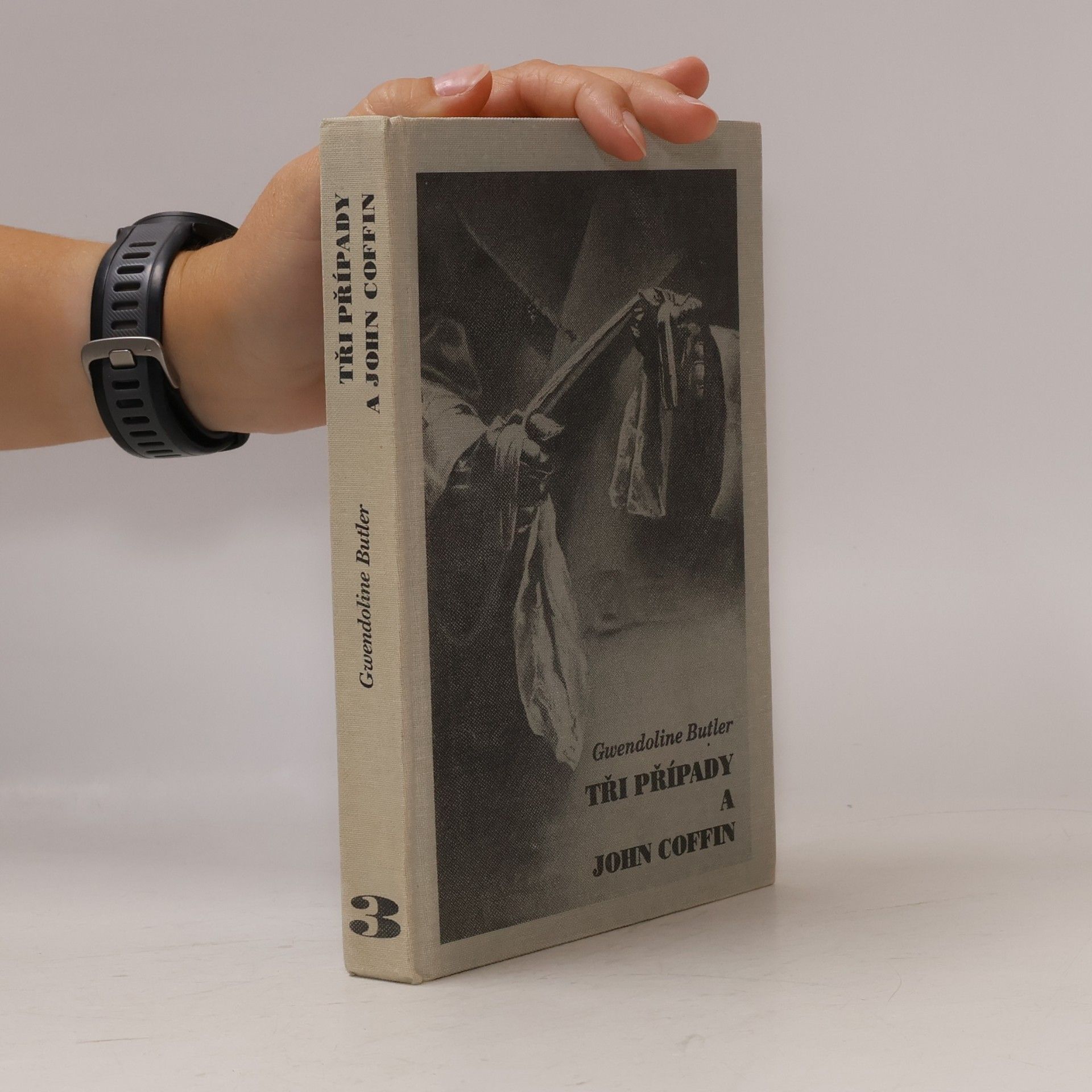 Gwendoline Butler Tři případy a John Coffin