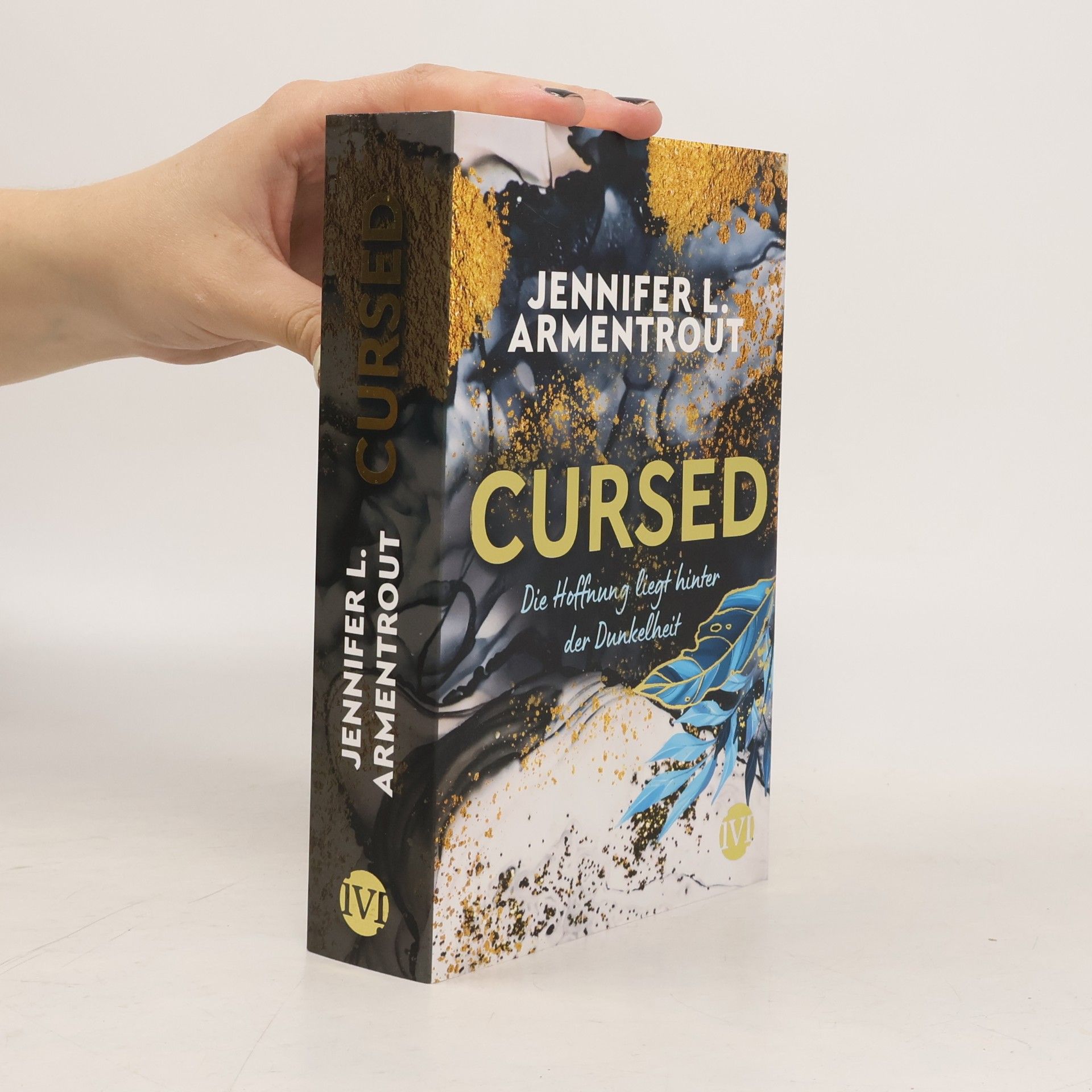 Jennifer L. Armentrout Cursed. Die Hoffnung liegt hinter der Dunkelheit
