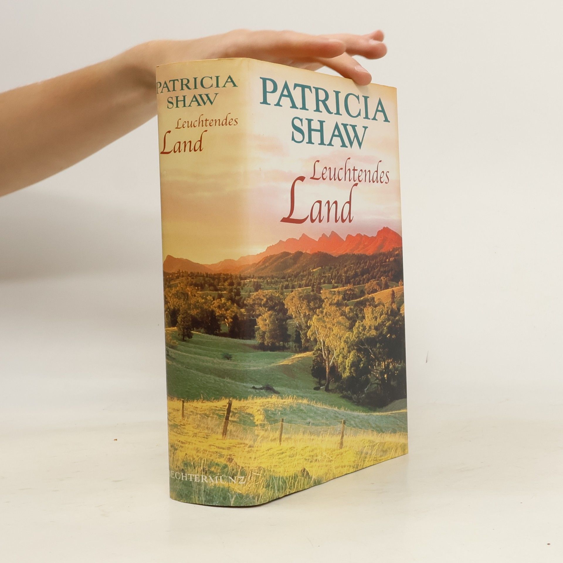 Patricia Shaw Leuchtendes Land