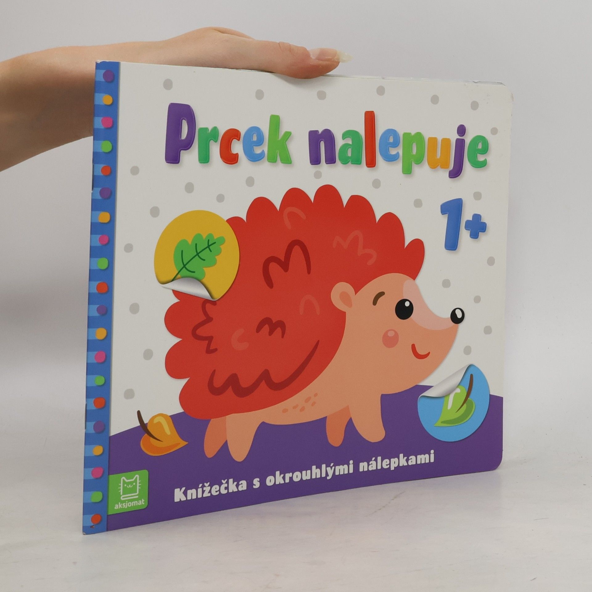 Sylwia Izdebska Prcek nalepuje 1+