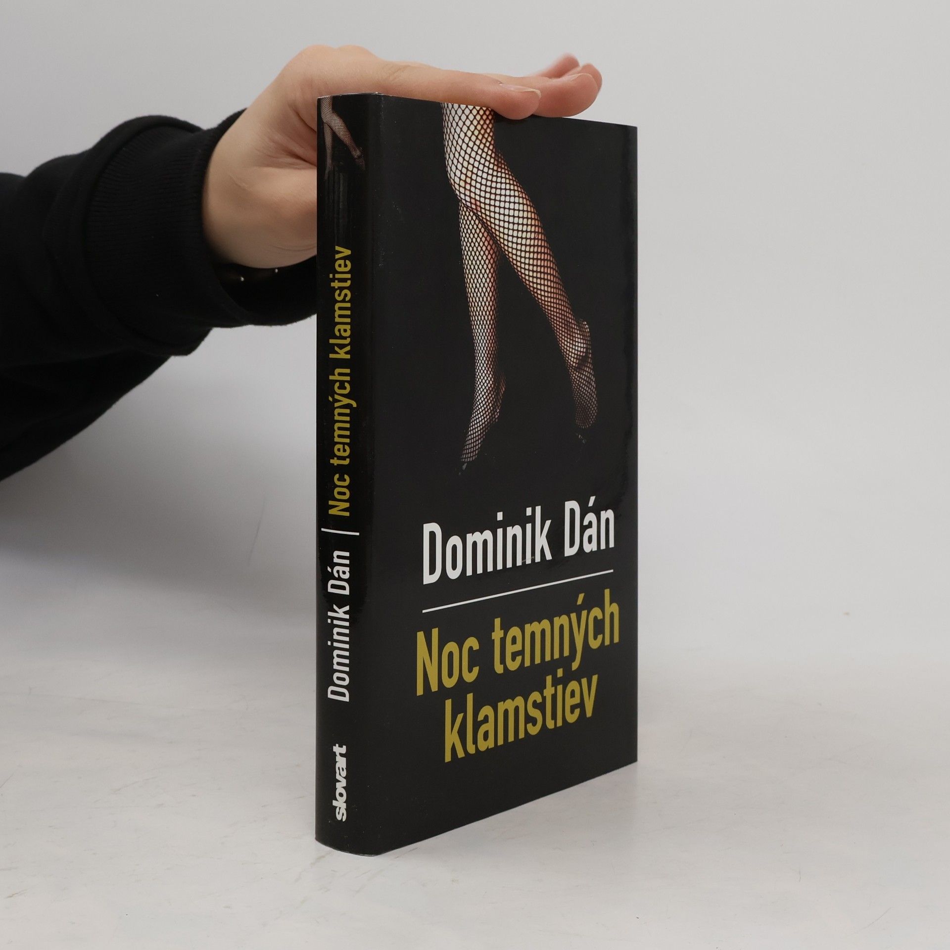 Dominik Dán Noc temných klamstiev