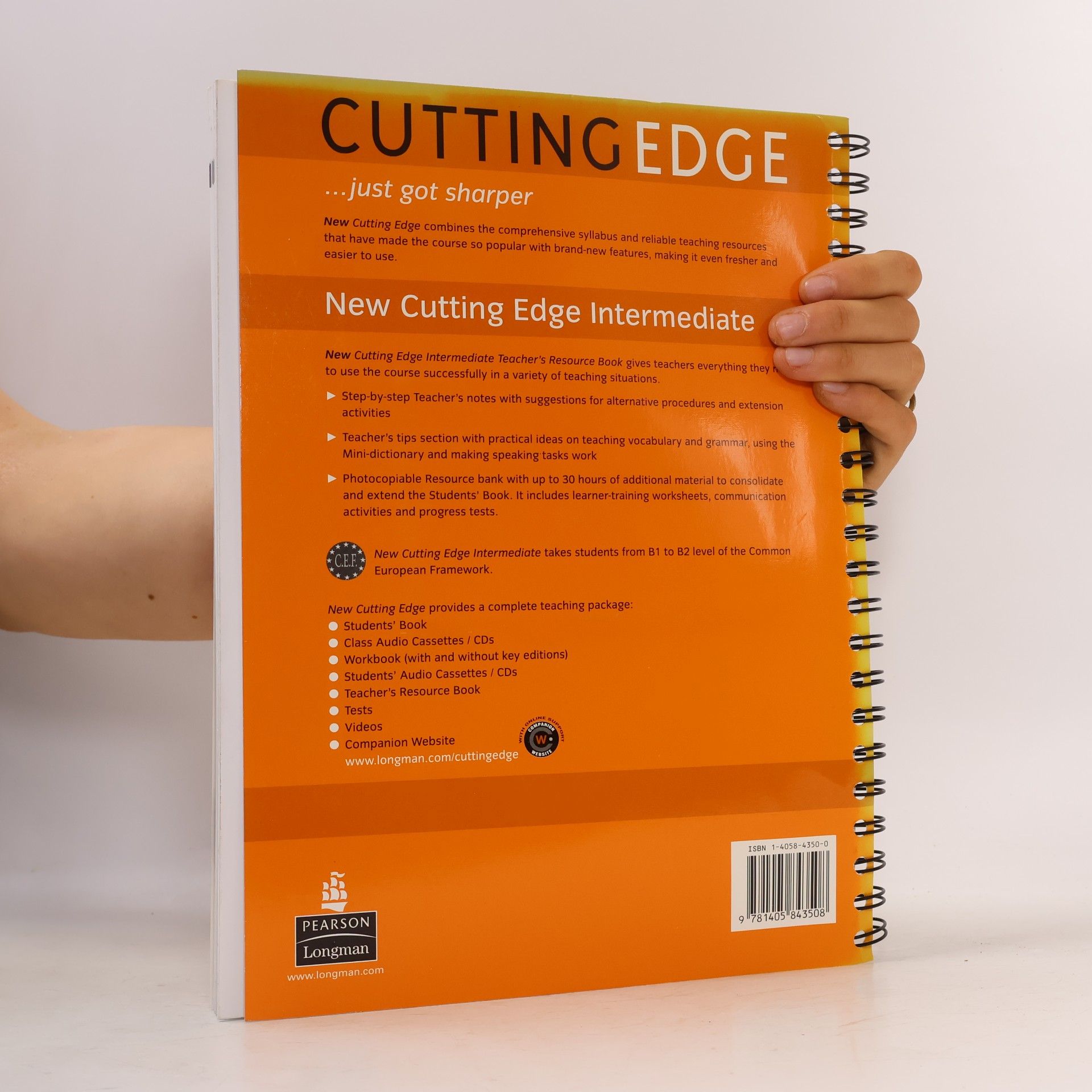 Sarah Cunningham New Cutting Edge : intermediate : teacher's resource book