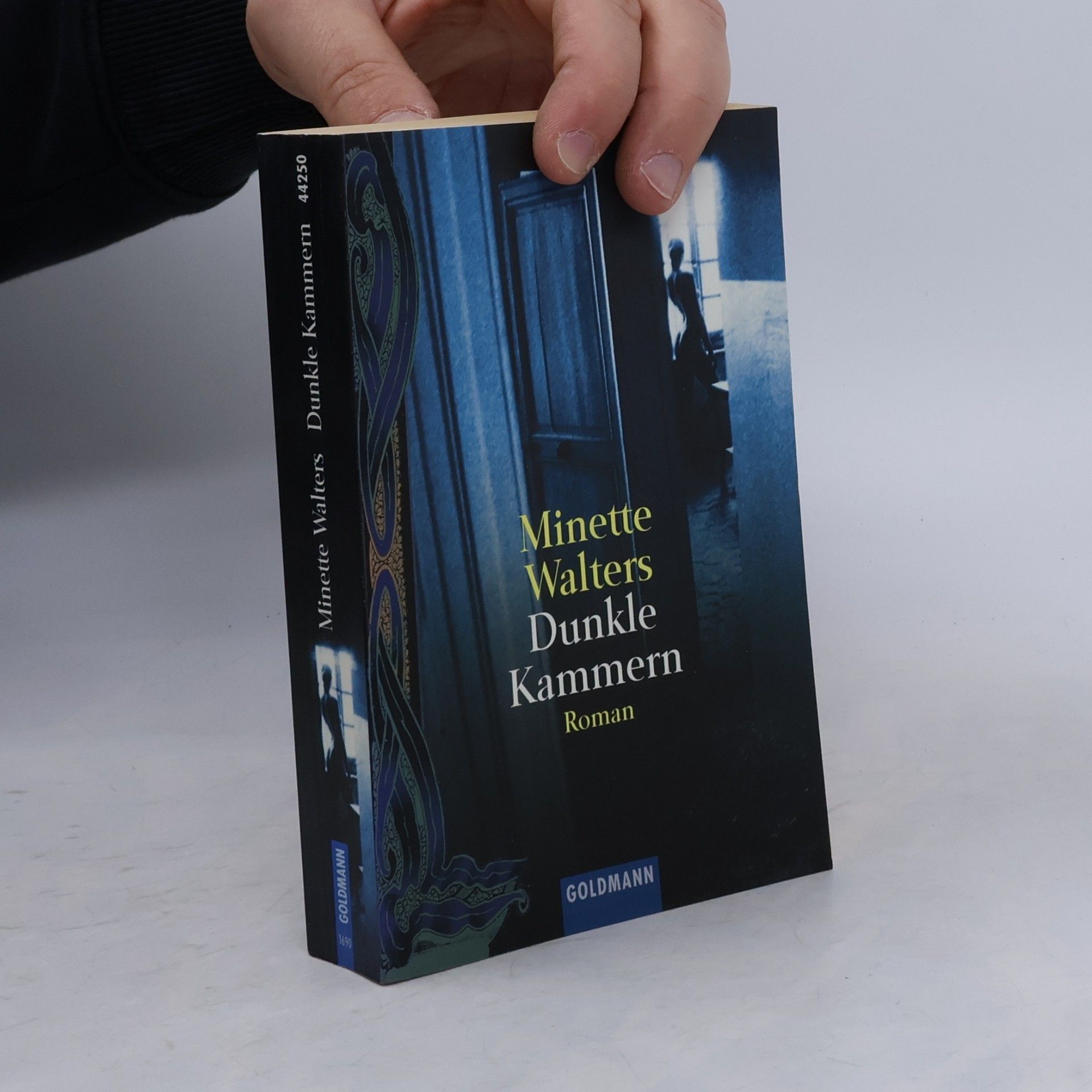 Minette Walter Dunkle Kammern