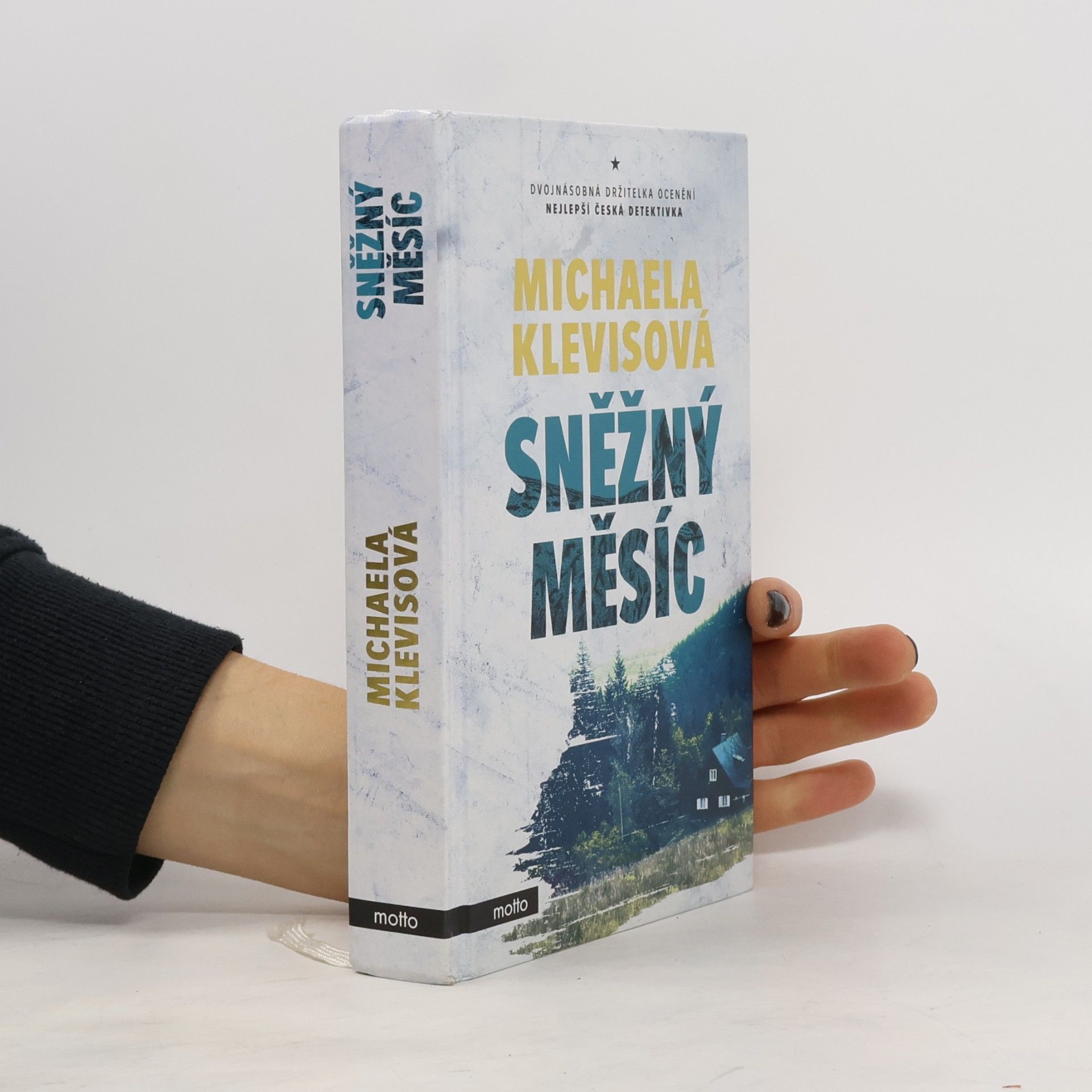 Michaela Klevisová Sněžný měsíc
