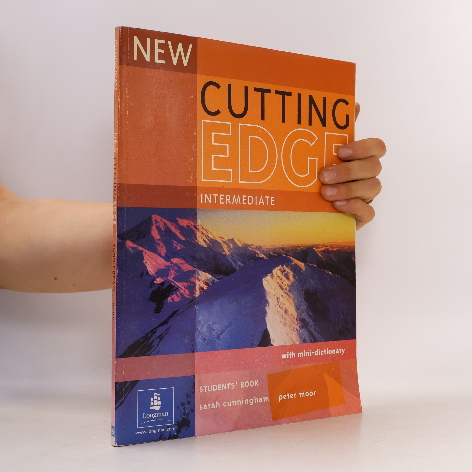 New Cutting Edge Intermediate. Student's Book