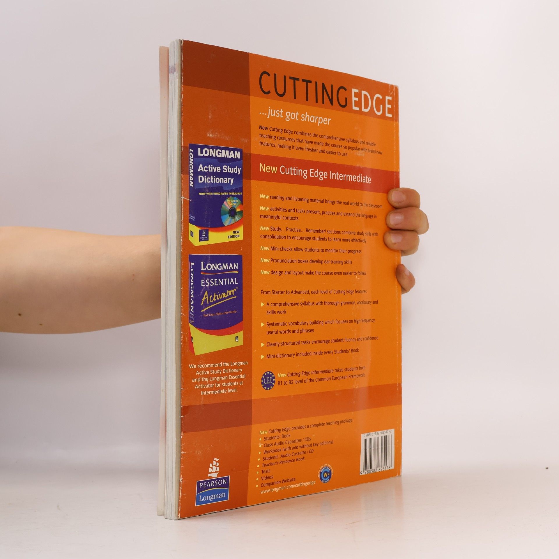 Sarah Cunningham New Cutting Edge Intermediate. Student's Book