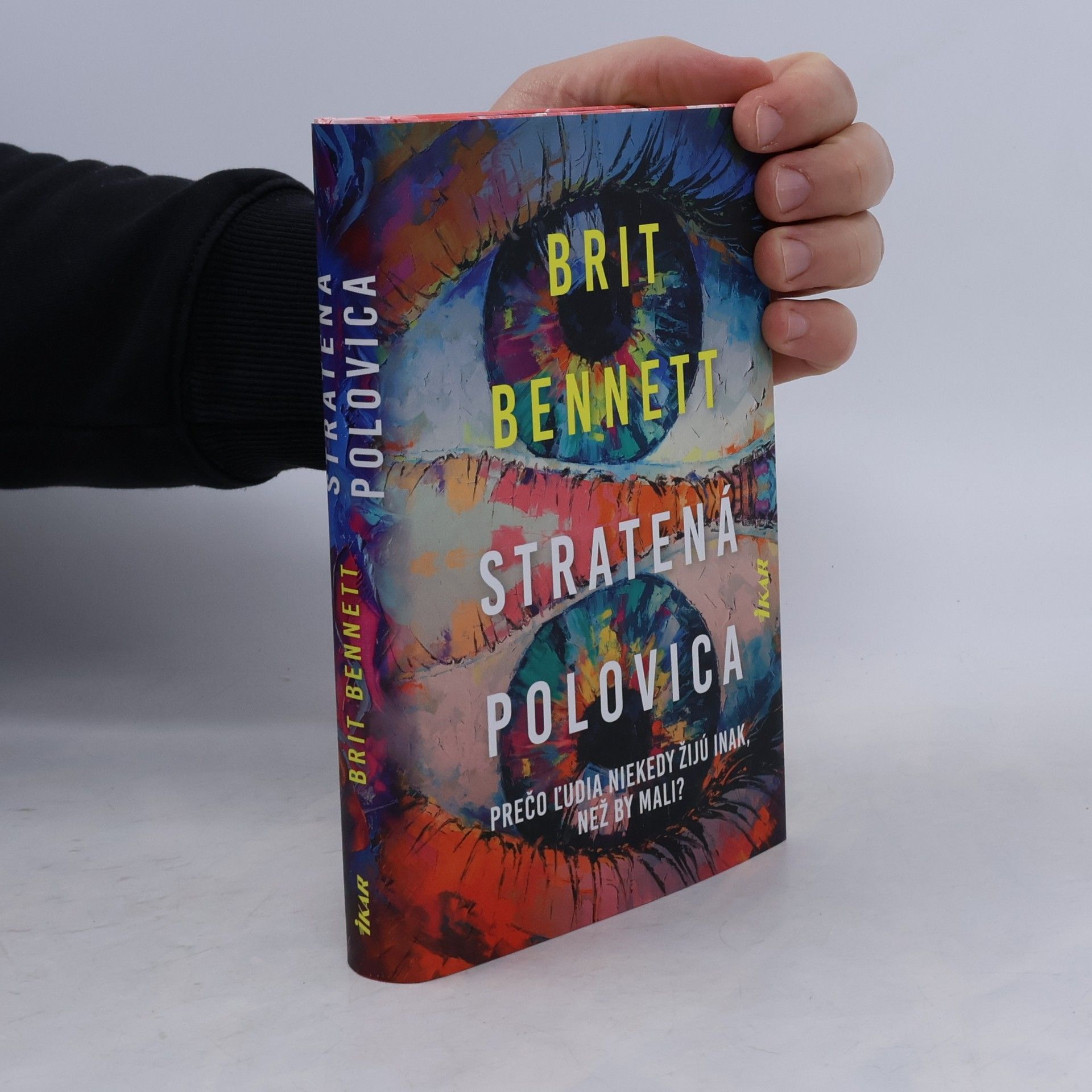 Brit Bennett Stratená polovica