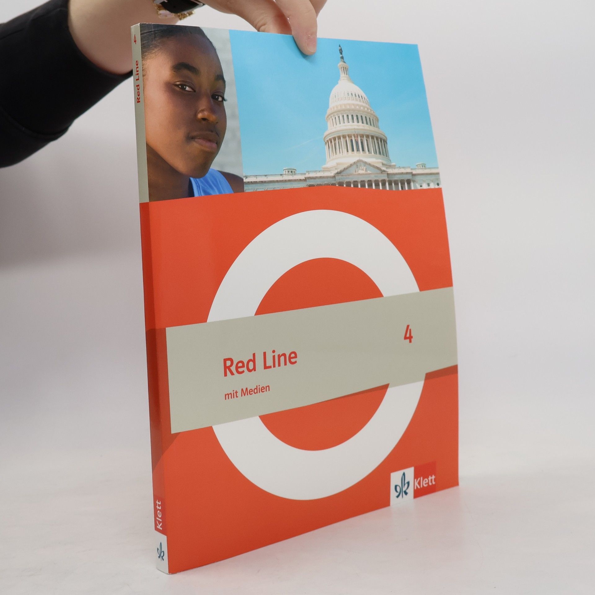 AA.VV. Red Line
