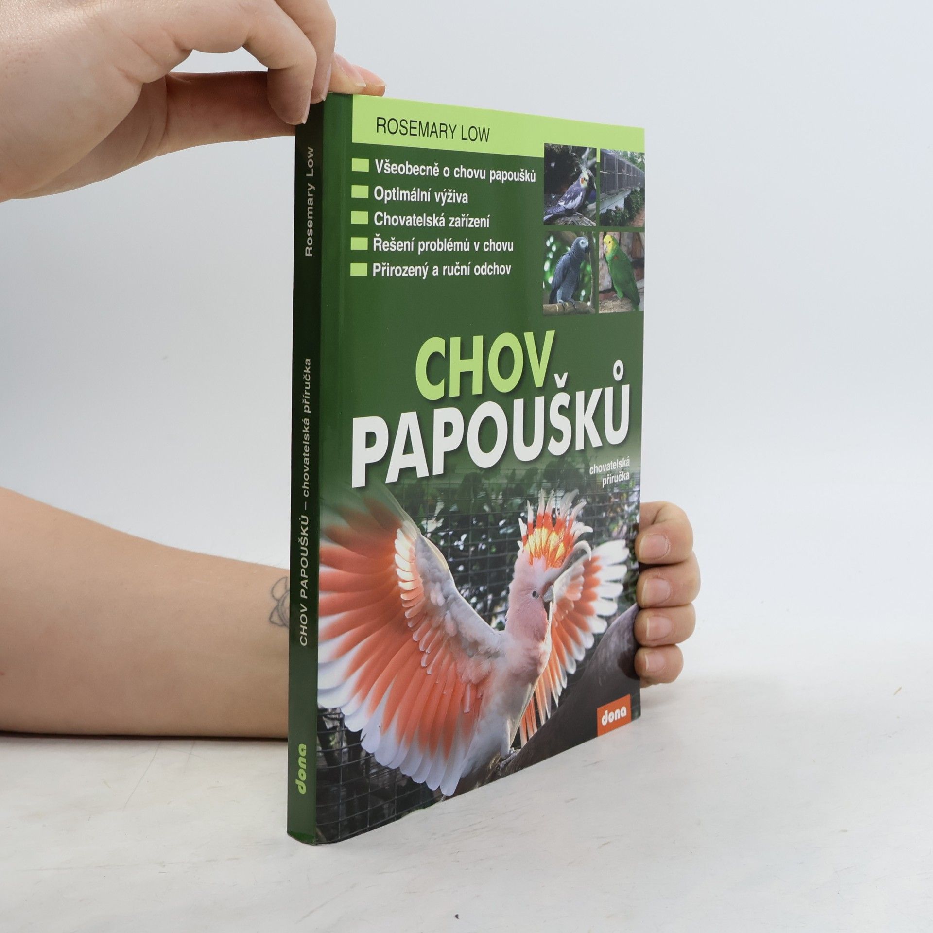 Chov papoušků - chovatelská příručka