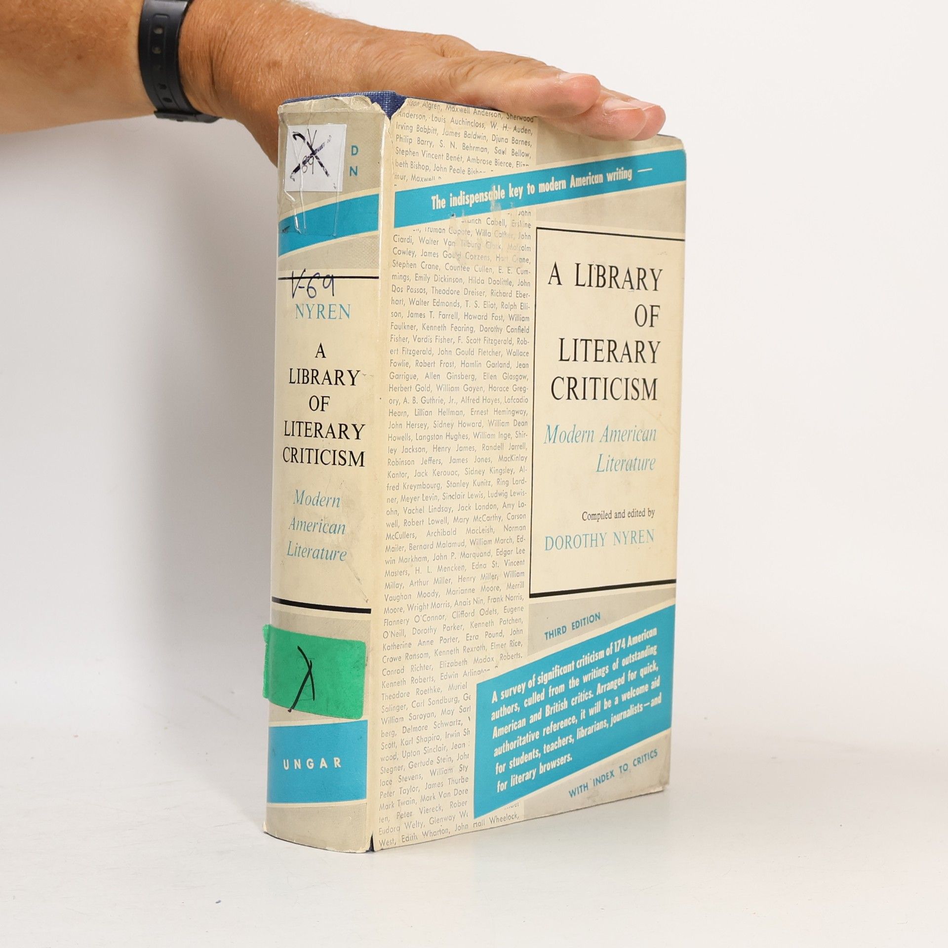 Kolektiv autorů A Library Of Literary Criticism