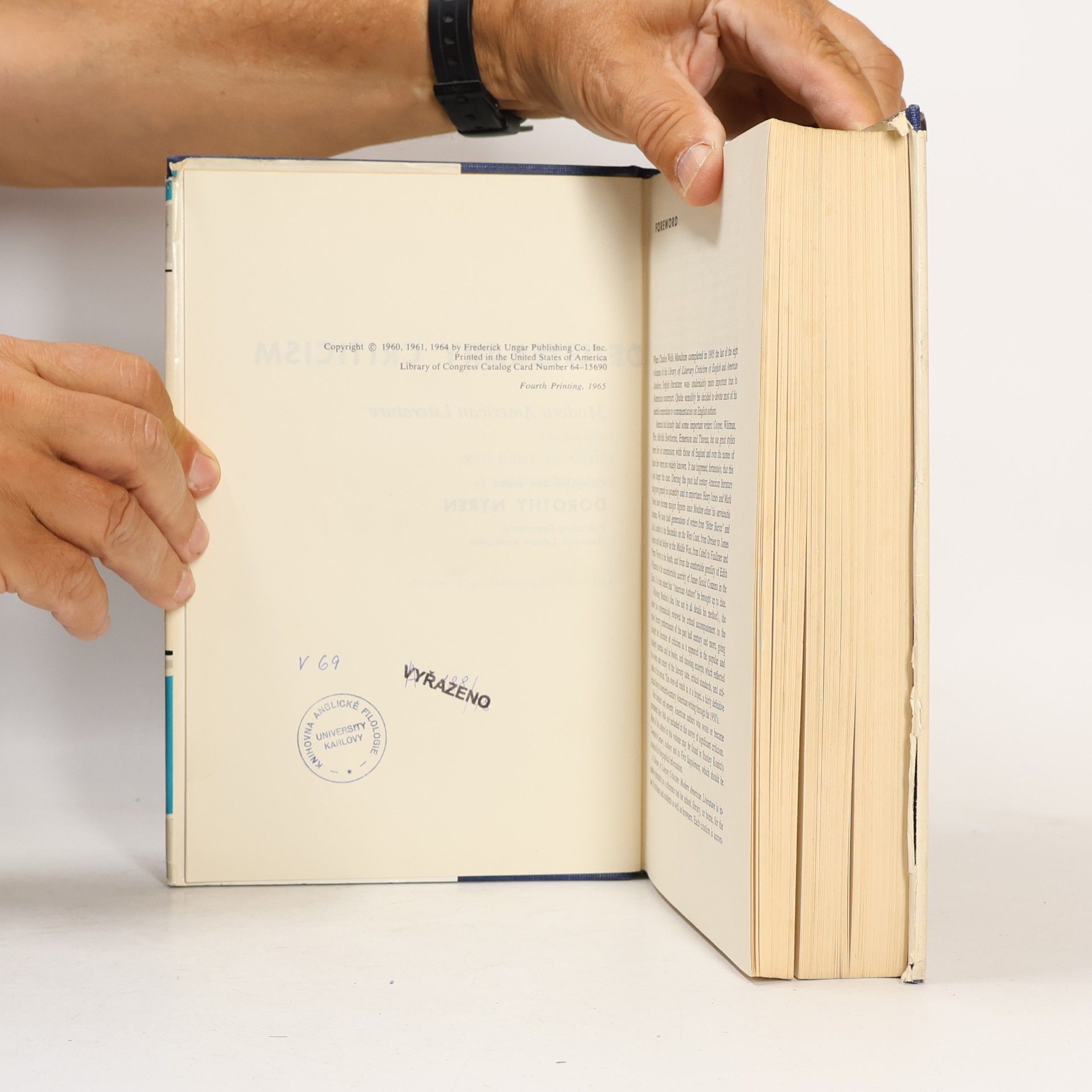 Kolektiv autorů A Library Of Literary Criticism