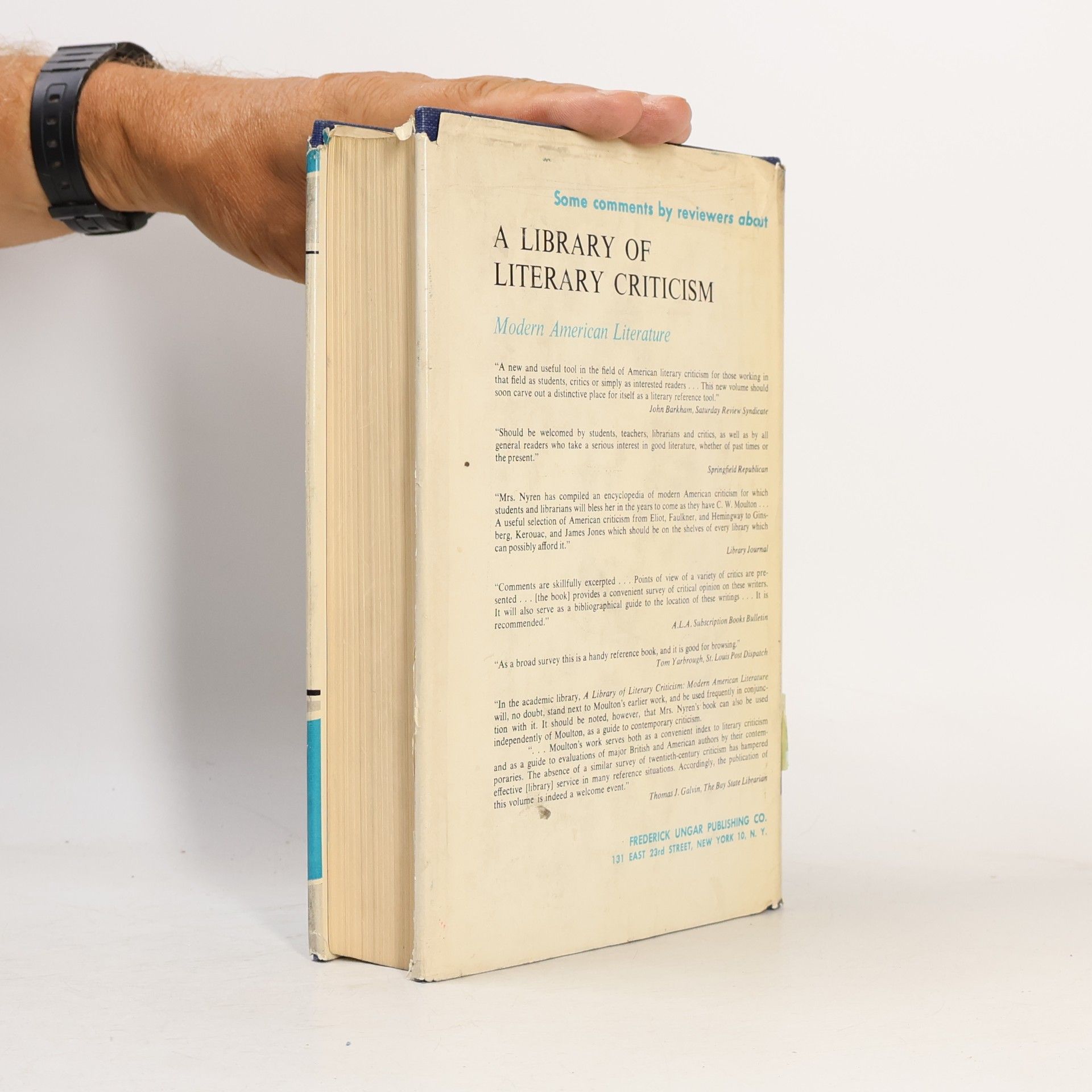 Kolektiv autorů A Library Of Literary Criticism