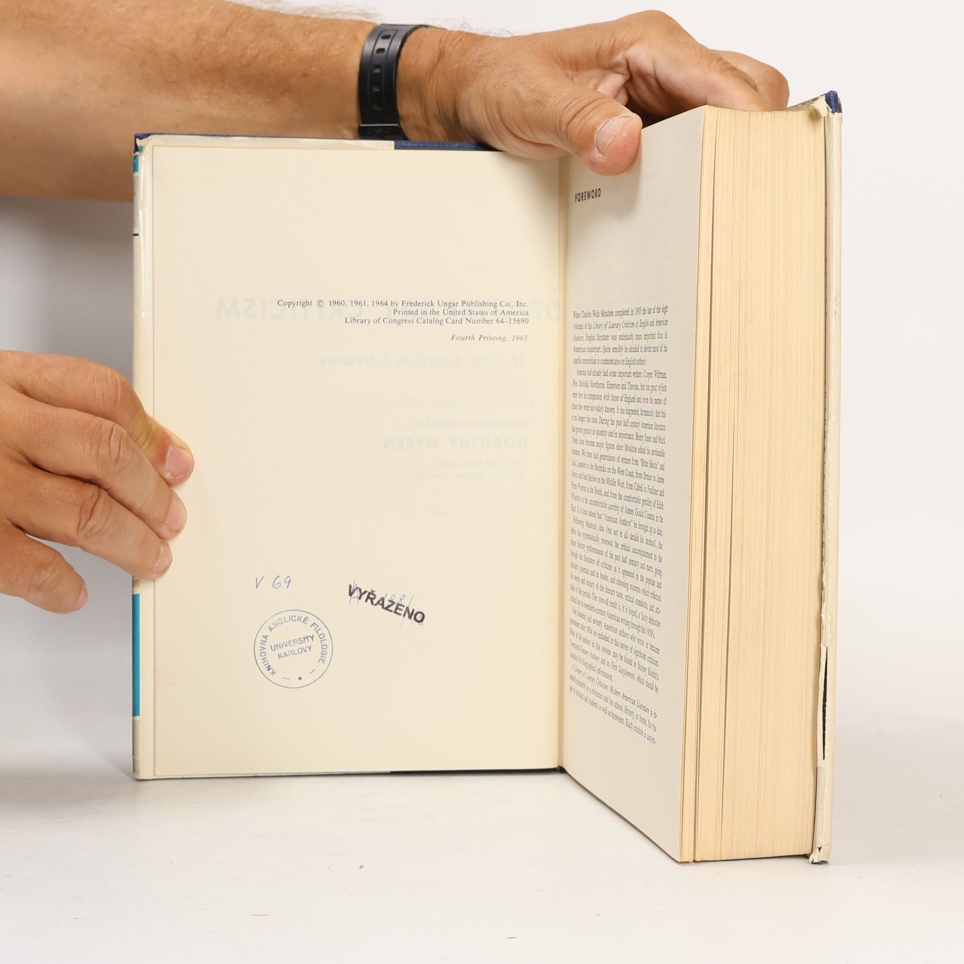 Kolektiv autorů A Library Of Literary Criticism