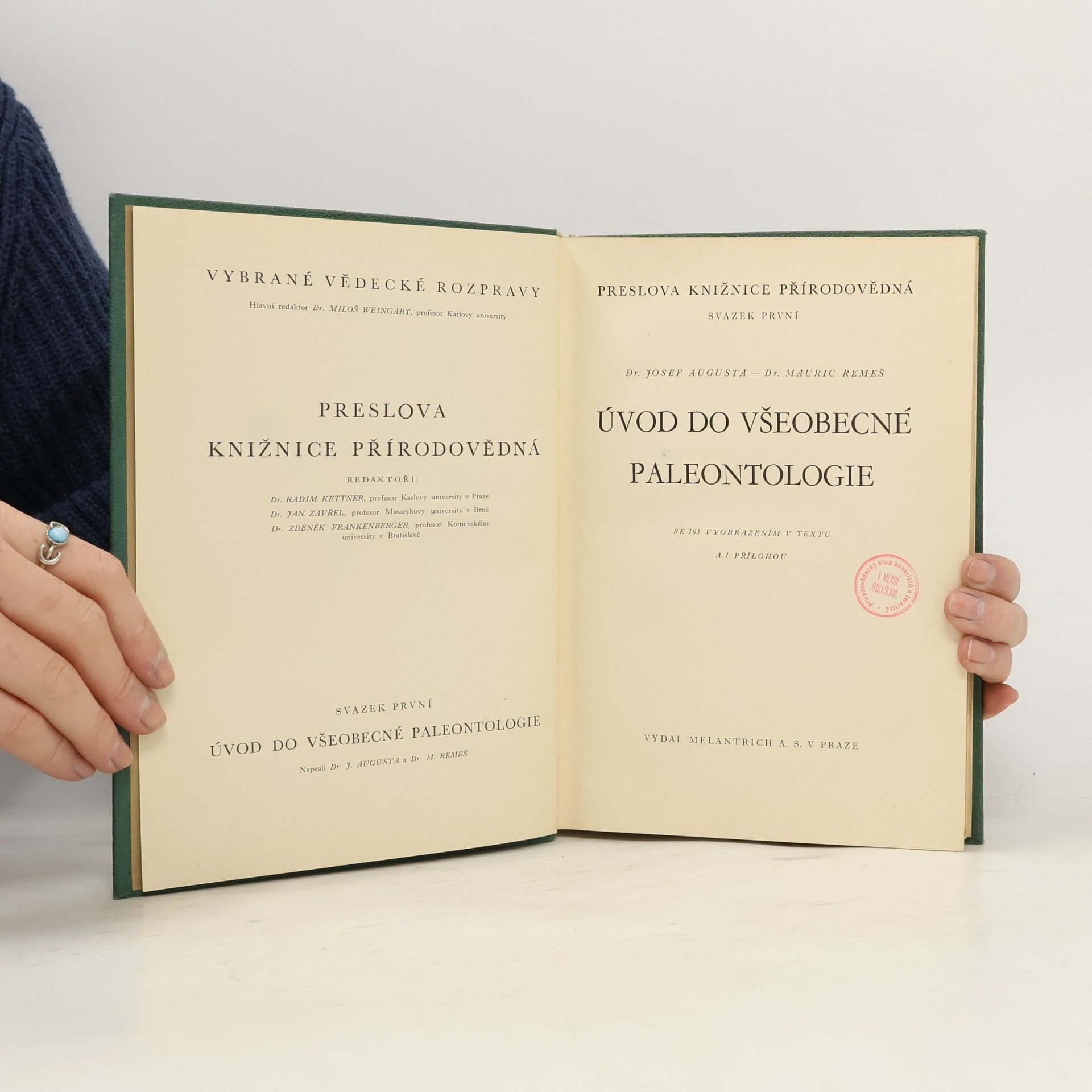 Josef Augusta Úvod do všeobecné paleontologie : se 161 vyobrazením v textu a 1 přílohou