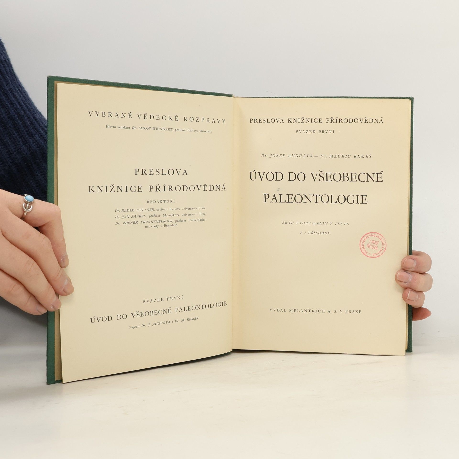 Josef Augusta Úvod do všeobecné paleontologie : se 161 vyobrazením v textu a 1 přílohou